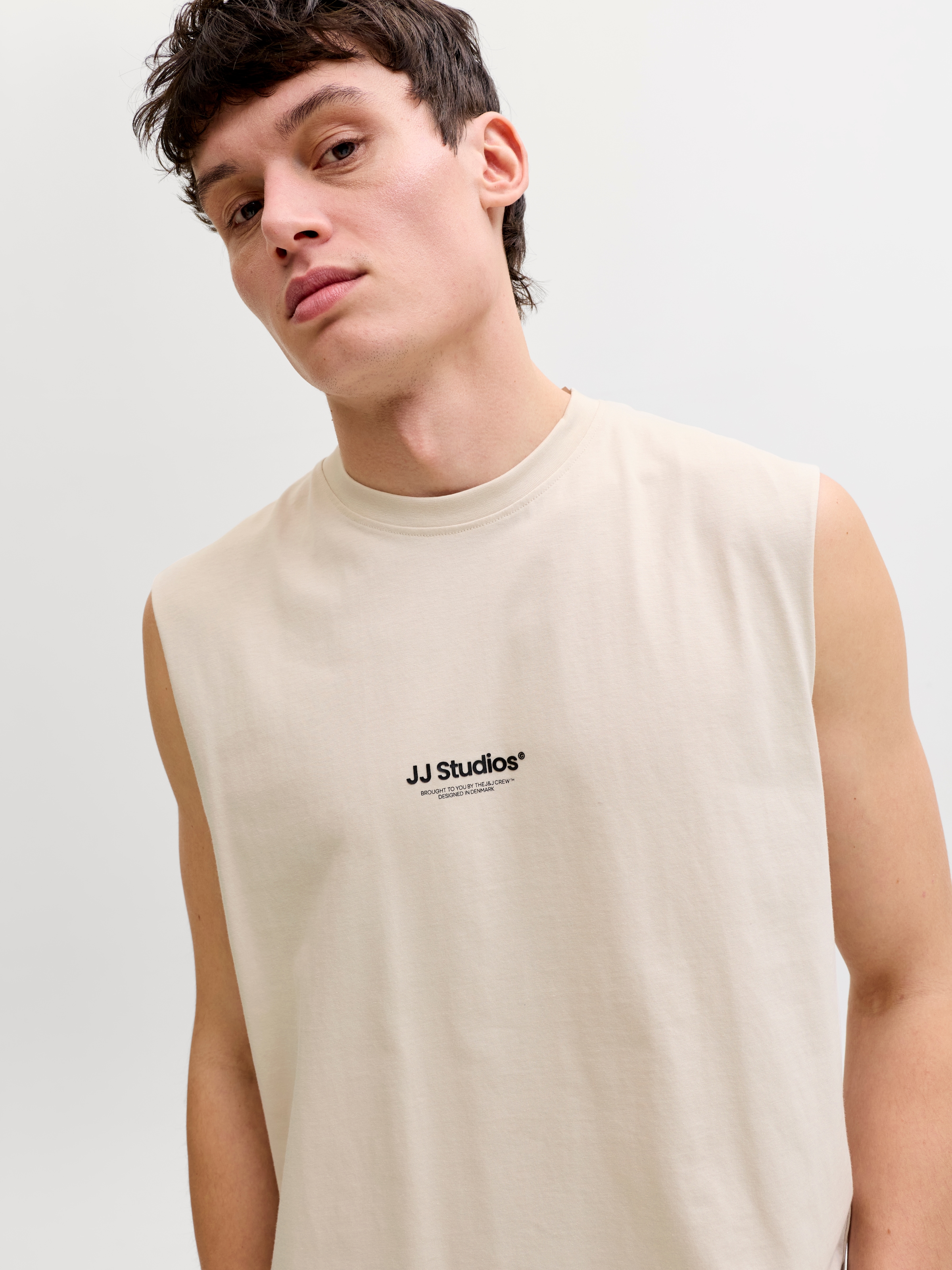 Jack & Jones Muscleshirt »JJESOHO SLEEVELESS TEE SN« mit Logobranding