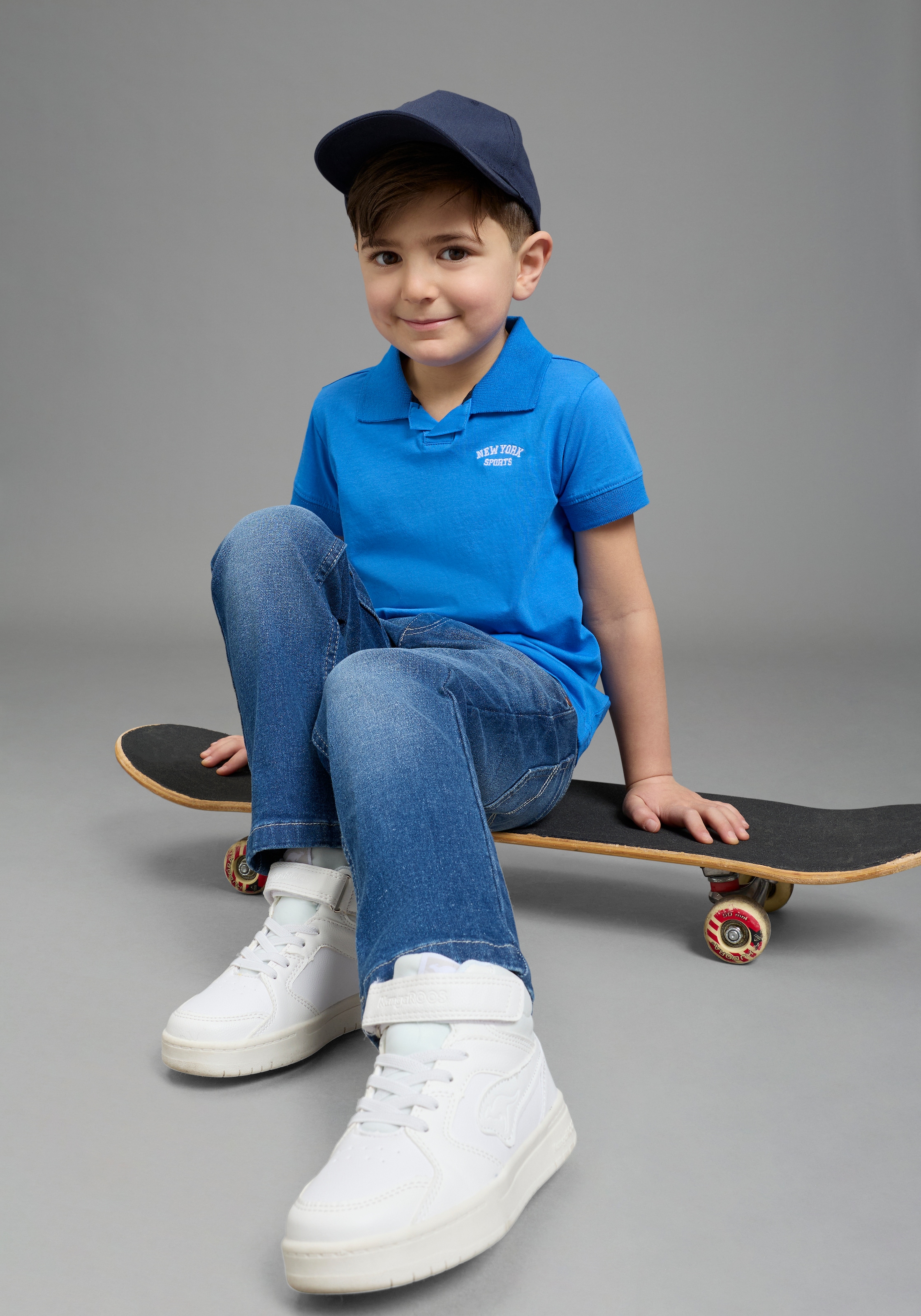 KIDSWORLD Regular-fit-Jeans »Basic Jeans für Jungen« gerader Beinverlauf, langer Schnitt, normaler Bund