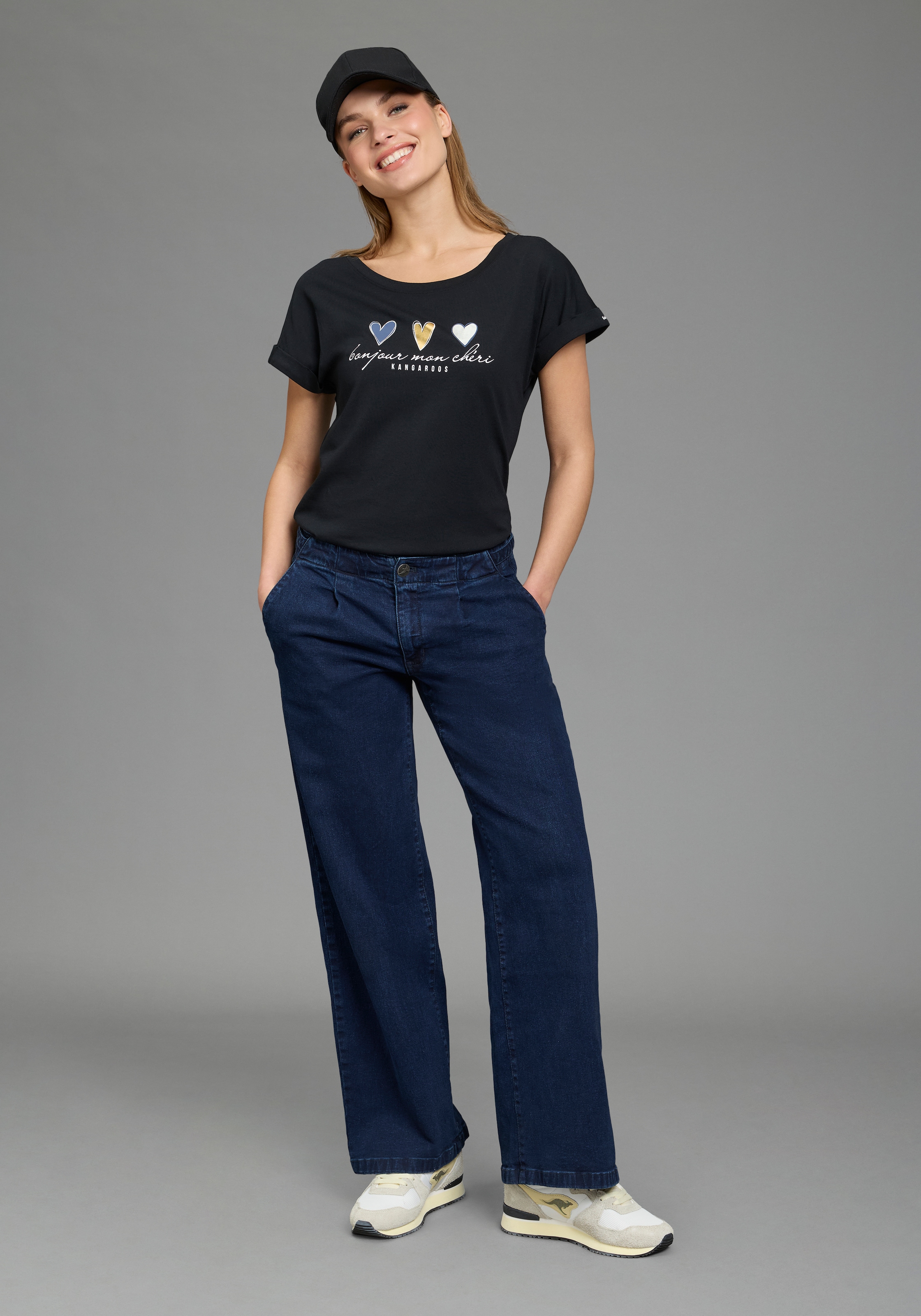 KangaROOS Kurzarmshirt mit süßen Herz-Logodruck