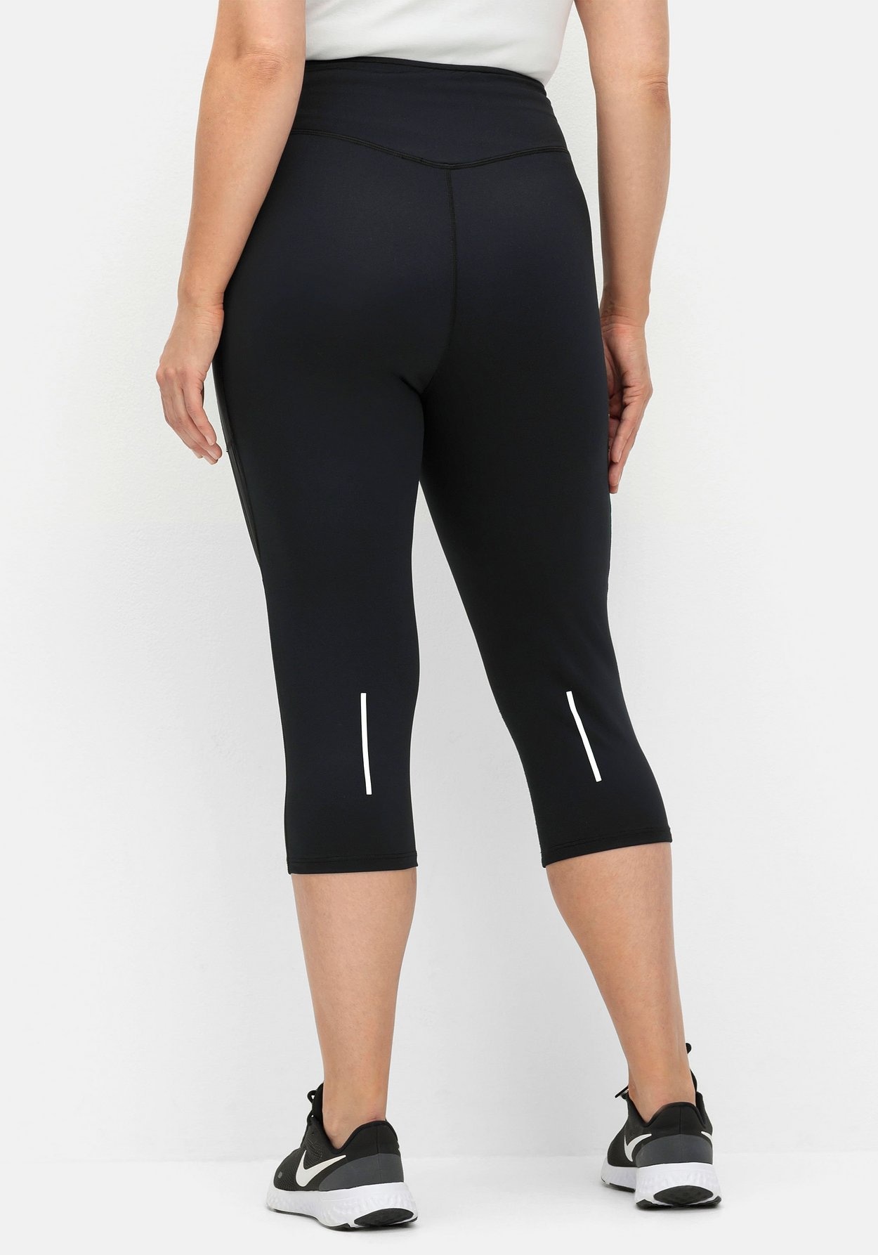 Sheego Leggings »Sportleggings in Caprilänge, aus Funktionsmaterial«