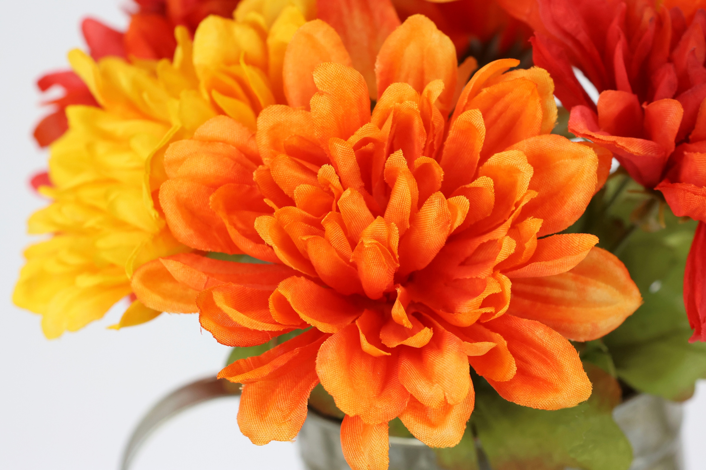 I.GE.A. Kunstblume »Chrysanthemen in Gießkanne«, Herbstgesteck Herbstliche Blumen