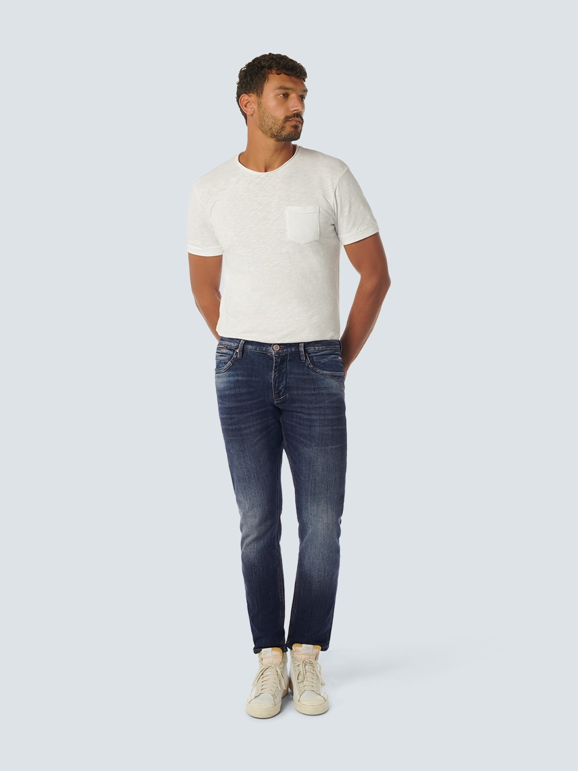 NO EXCESS Relax-fit-Jeans »715«, mit Markenlabel