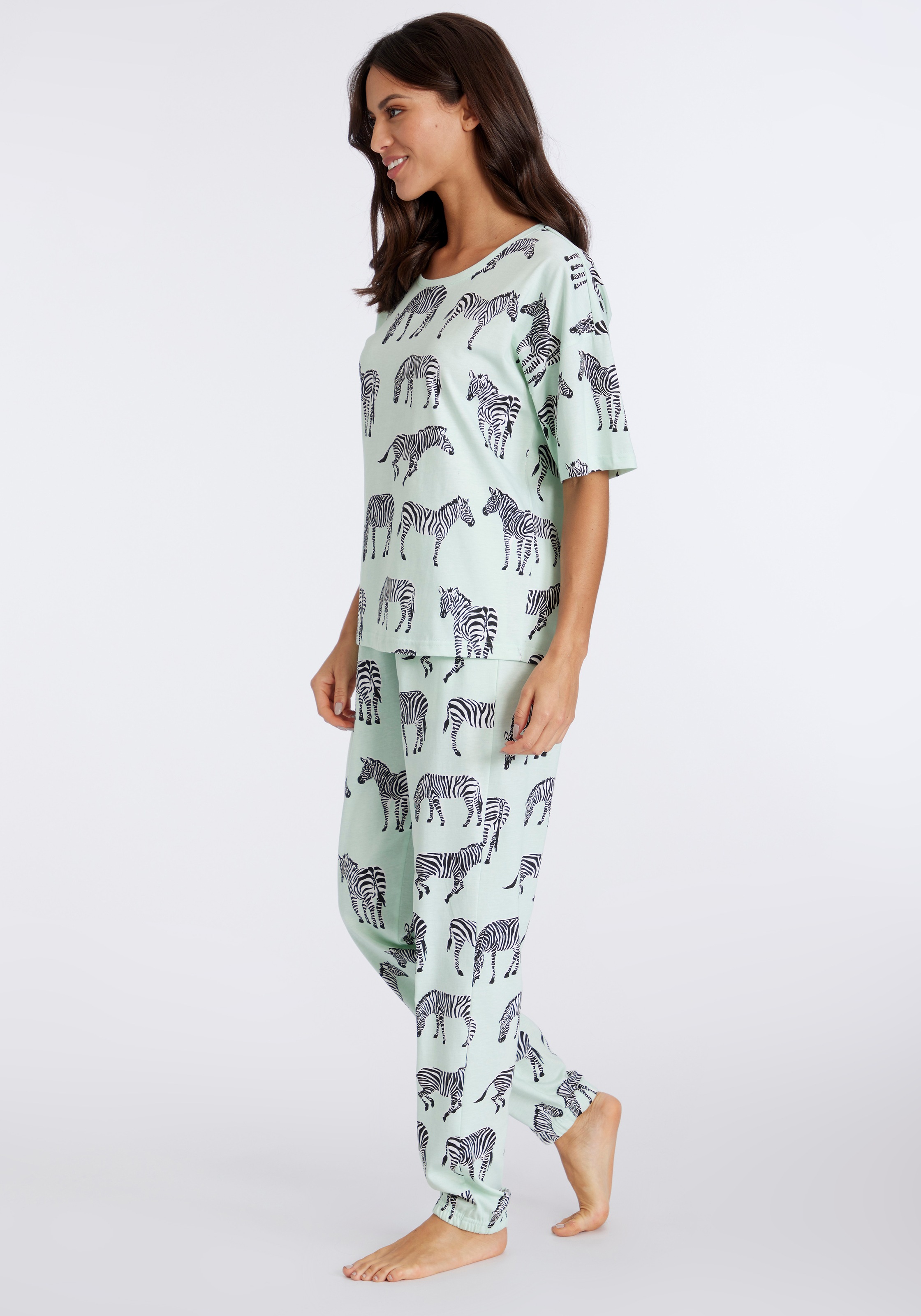 Vivance Dreams Pyjama, (2 tlg.), mt Animal Alloverprint