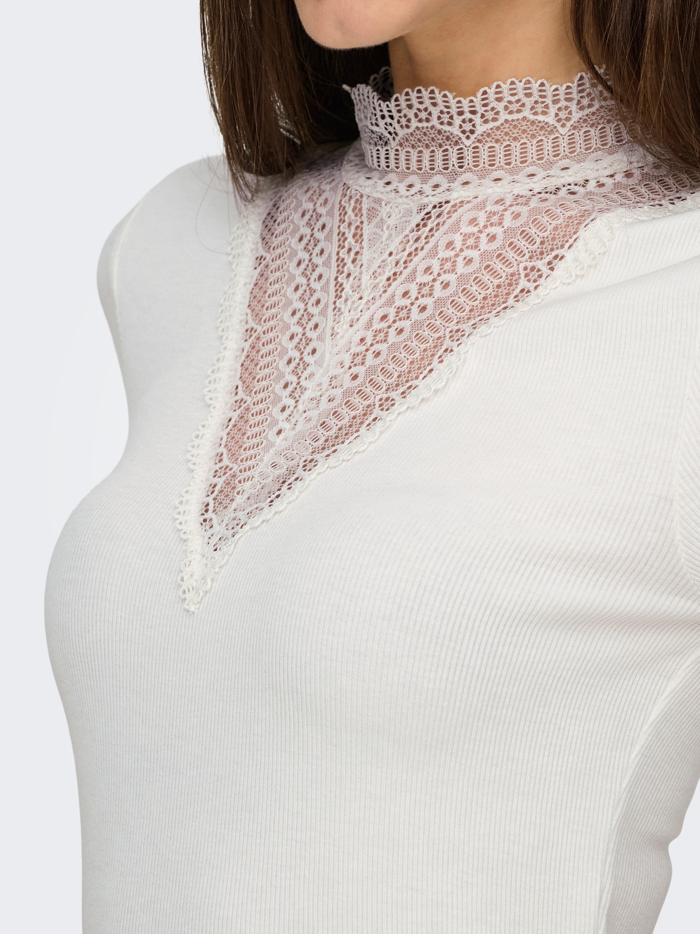 ONLY Spitzenshirt »ONLTILDE HIGHNECK S/S TOP JRS NOOS«