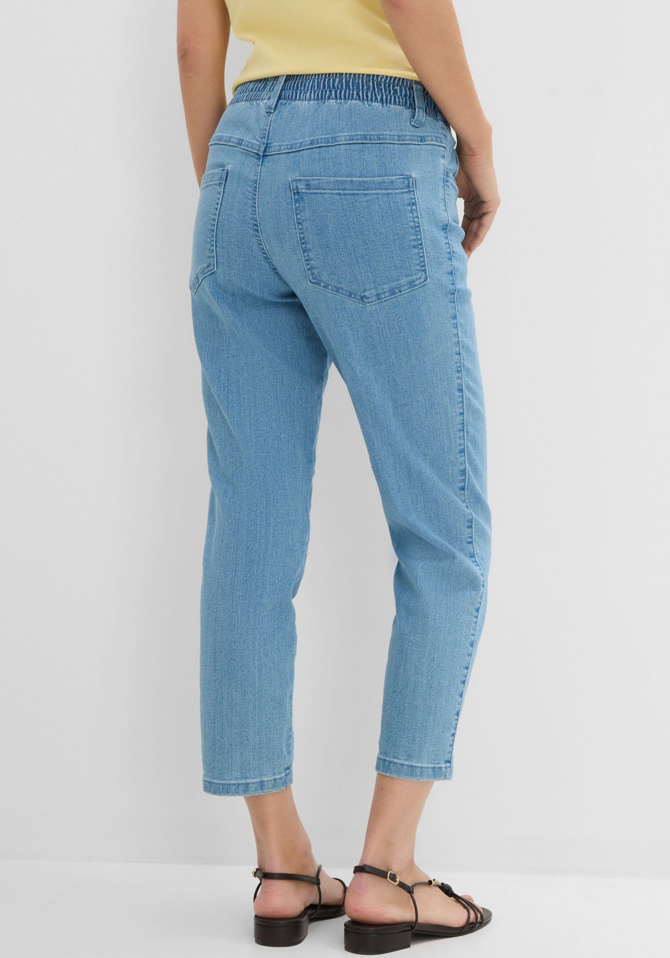 bonprix Straight-Jeans Packung, 2 gerades Bein, mit erhöhtem Gummibund, in Stretch-Qualität