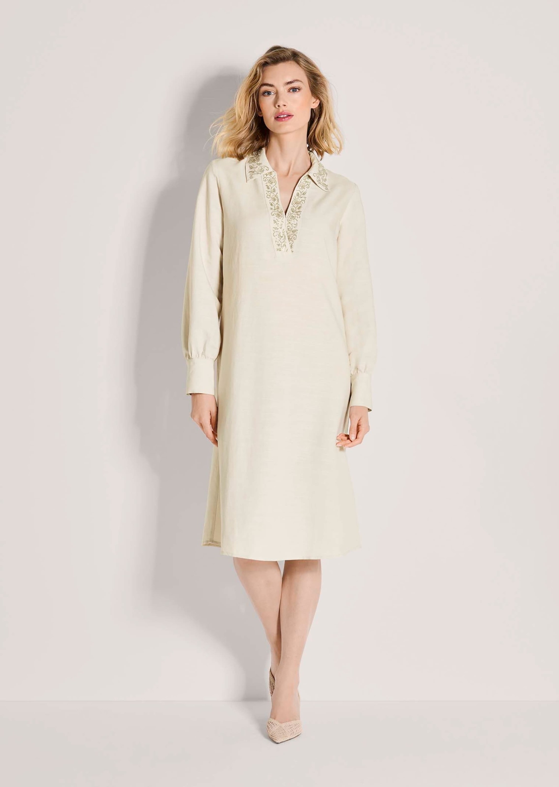 MADELEINE Sommerkleid »Midikleid Viskosekleid mit Stäbchen-Pailletten« Stäbchen-Pailetten