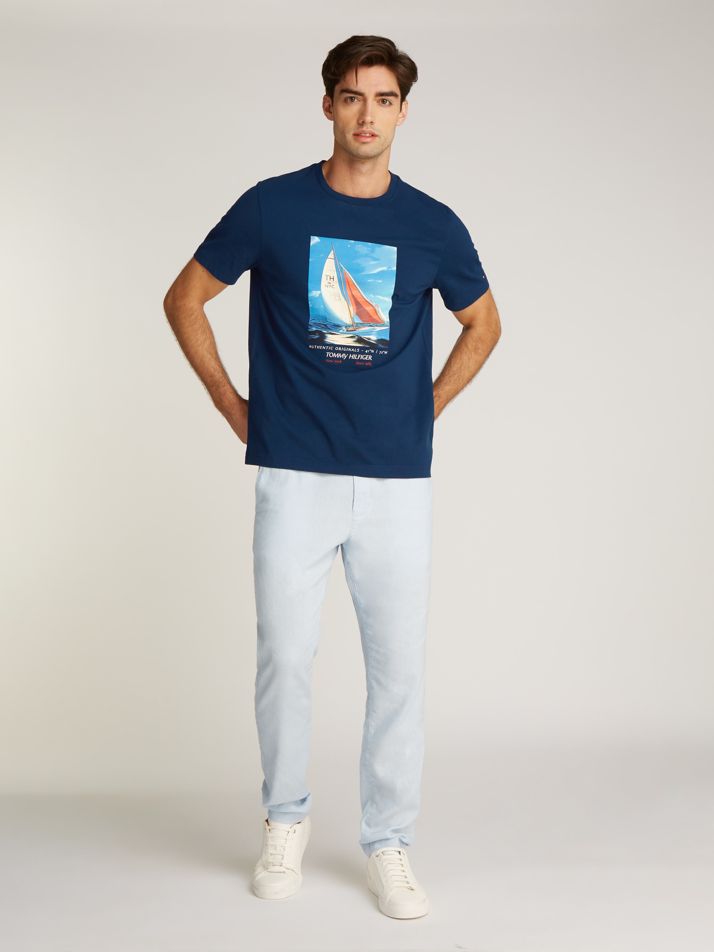 Tommy Hilfiger T-Shirt »HILFIGER COLOR PHOTO PRINT TEE«, mit modischem Print