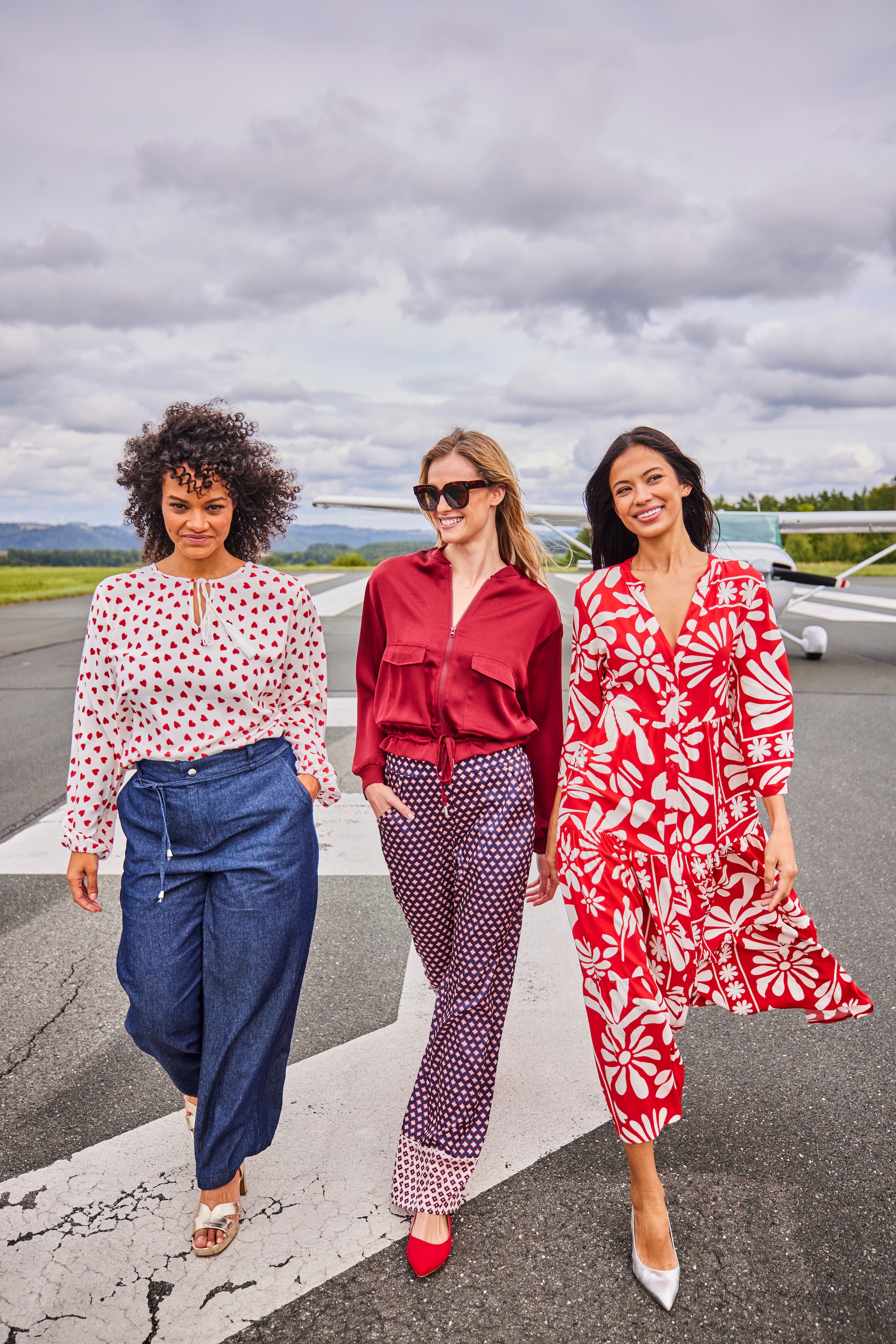 Aniston CASUAL Schlupfhose  mit gekonterten Bordüren am Beinabschluss - NEUE KOLLEKTION