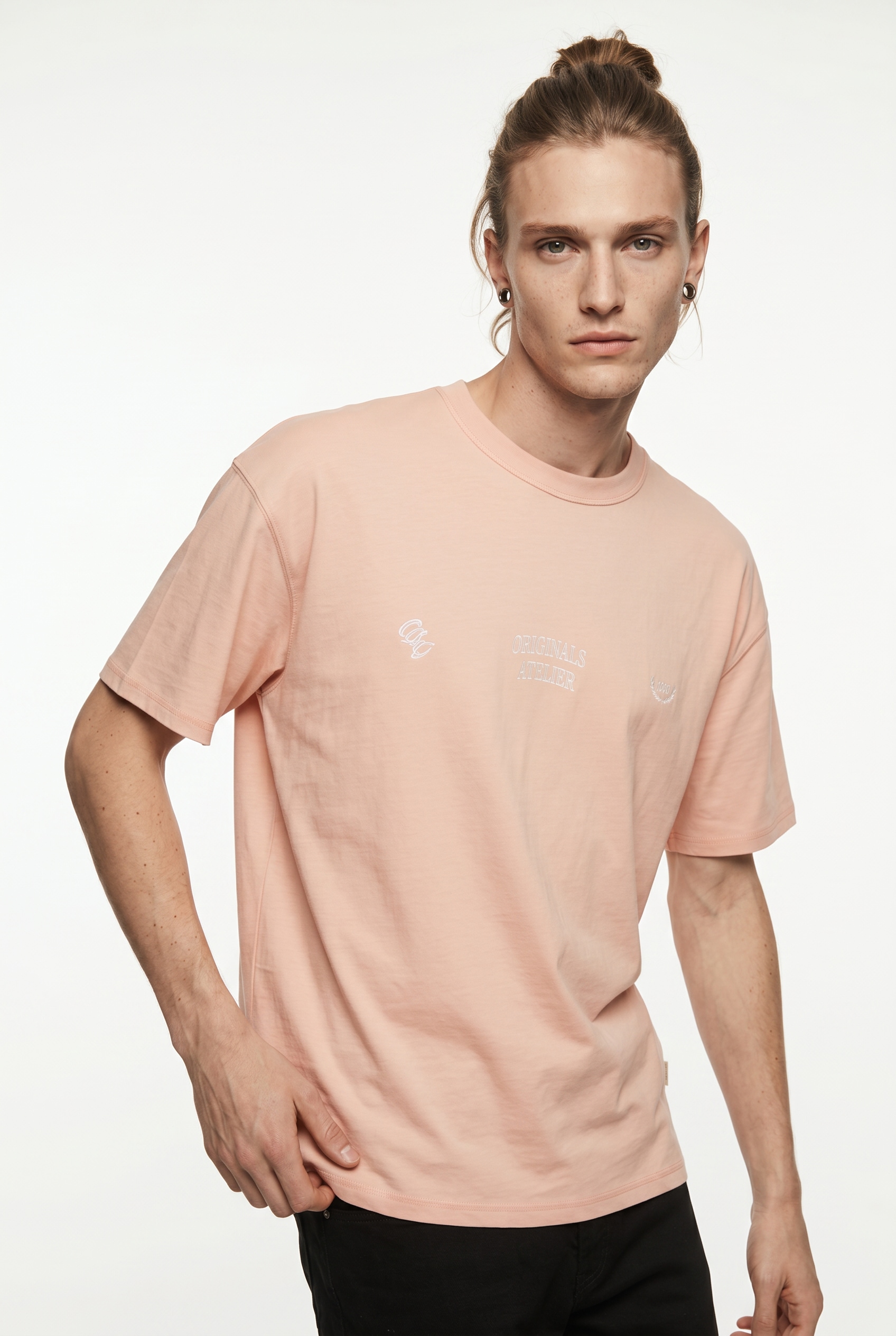 Jack & Jones Rundhalsshirt »JORSANREMO TYPO TEE SS CREW NECK LN« Baumwollmischung, locker geschnitten