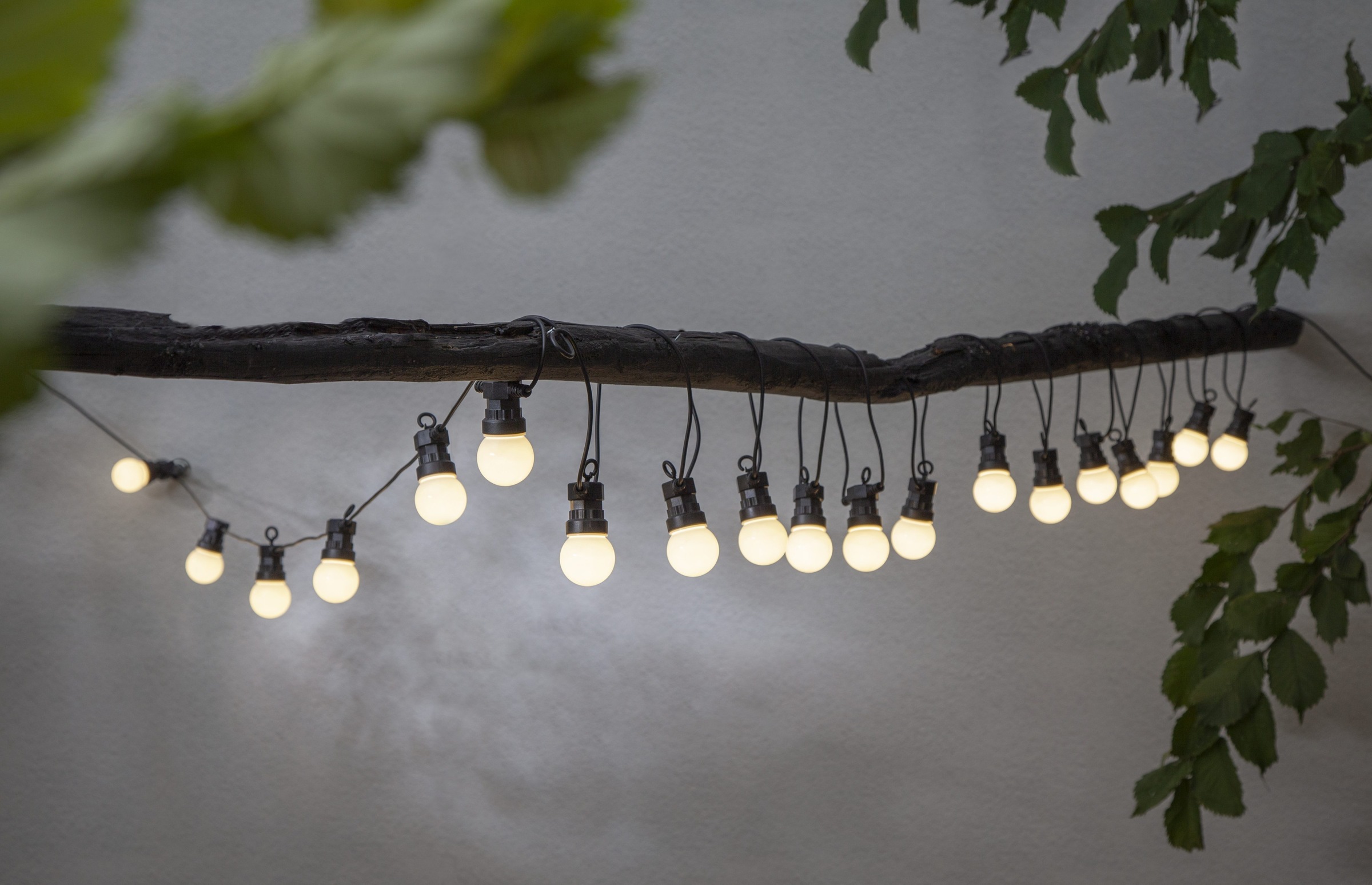 Parforce Traditional Hunting LED-Lichterkette »Circus Small« 20 Stk.-flammig ca.11,5x5 cm, ca. 8,55 m Länge, mit Trafo, outdoor,
Vierfarb-Karton