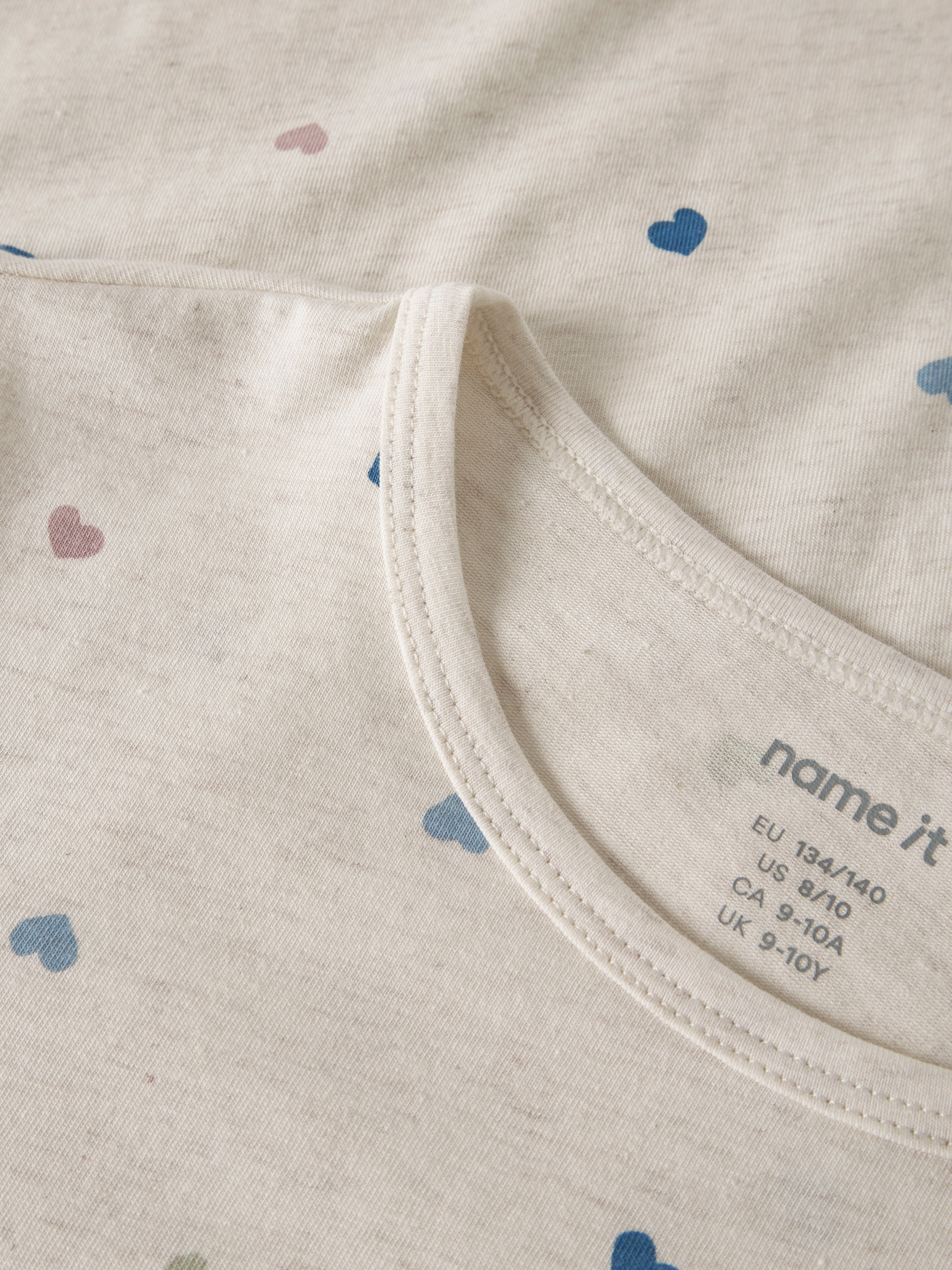 Name It Nachthemd »NKFNIGHTGOWN HEARTS NOOS« im tollen Herzchen-Alloverprint