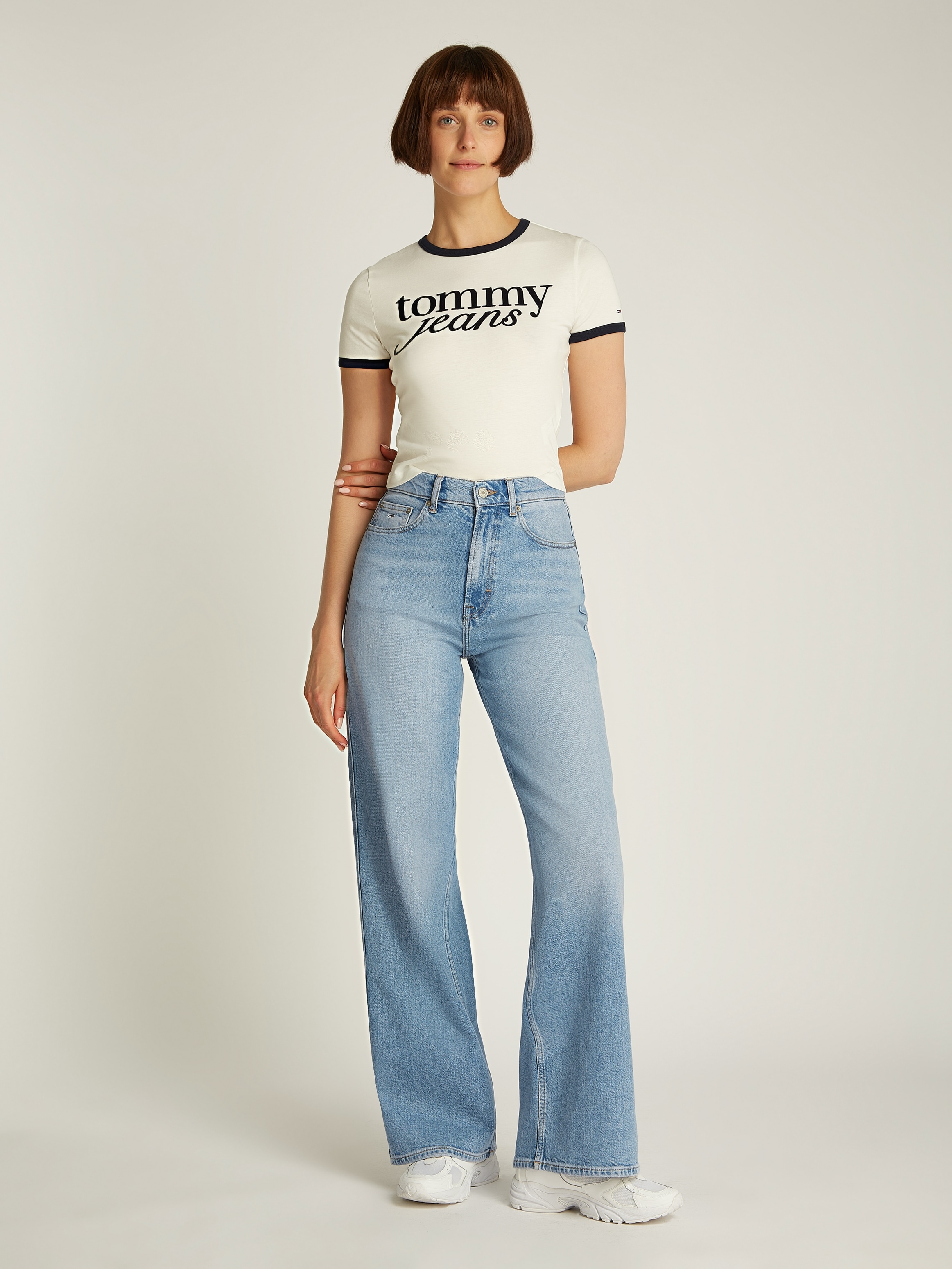 Tommy Jeans Weite Jeans »Claire High Rise«, mit Logo-Badge