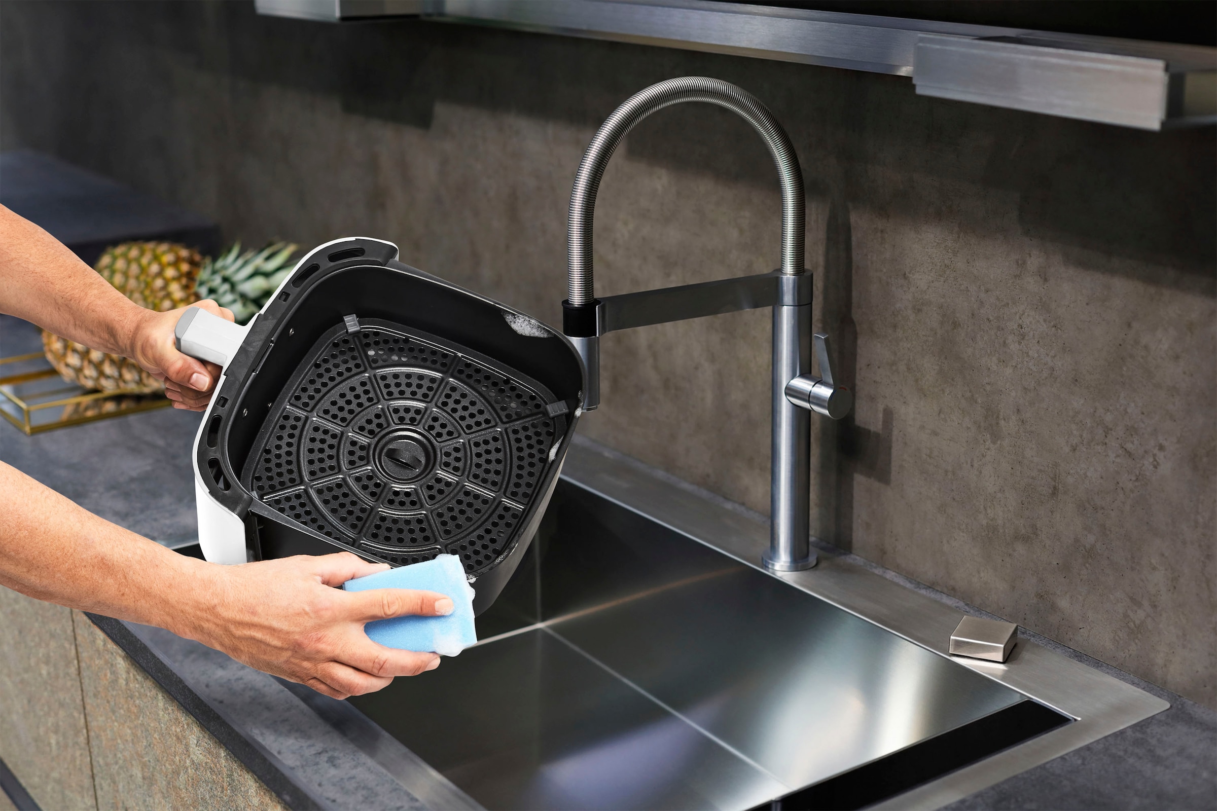 Medion® Heißluftfritteuse »mit 2 Heizelementen MD11750 P10 XL Duo, großer«, 2000 W, Fassungsvermögen 6,8 l, Frittierkorb; Nutzinhalt 6,3 L; Schüttelalarm, 9 Automatikprogramme