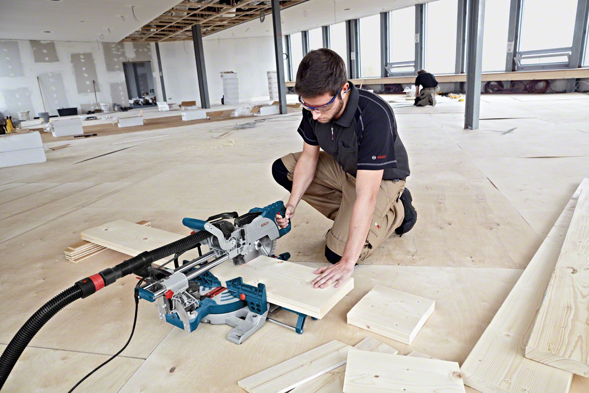 Bosch Professional Akku-Kapp-Gehrungssäge »GCM 8 SJL + GTA 26«, ohne Akku und Ladegerät