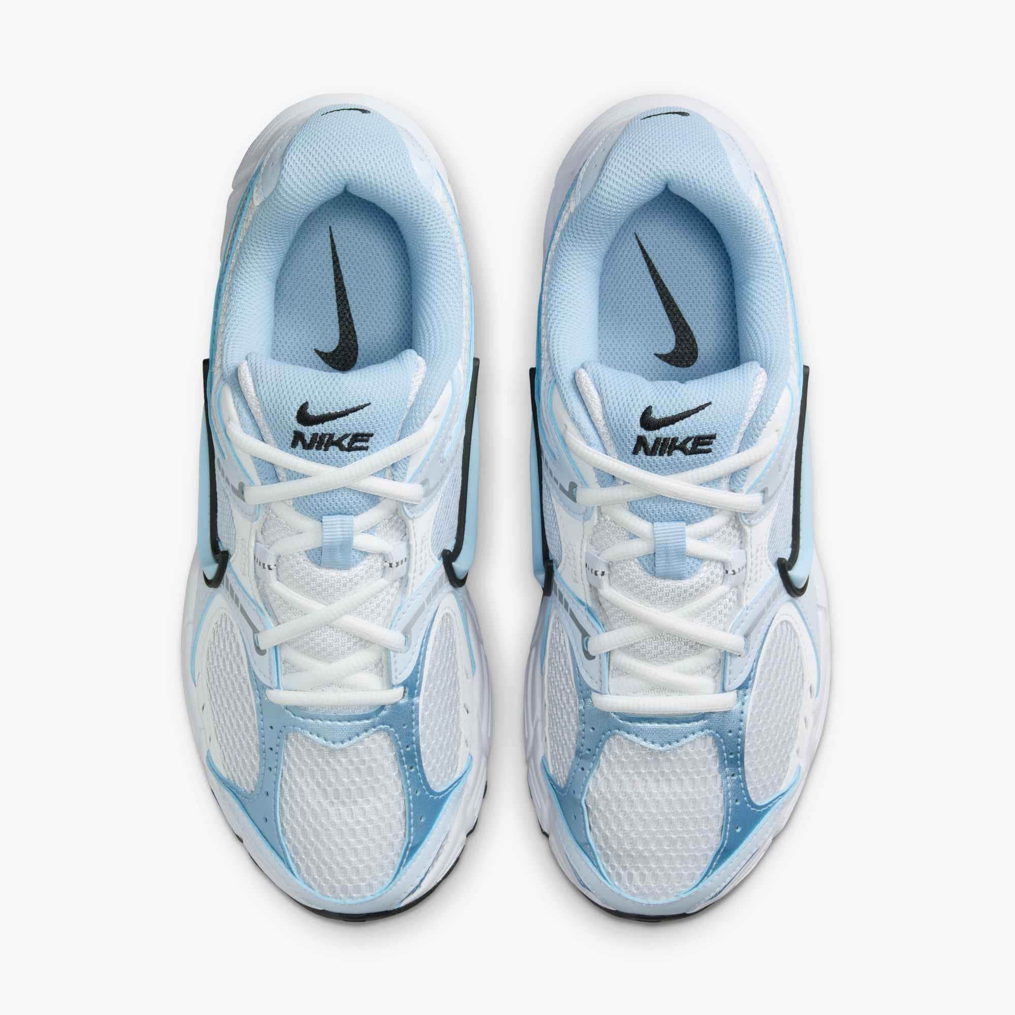Nike Sportswear Sneaker »W V5 RNR«  inspiriert vom Design des Y2K Nike Vomero 5
