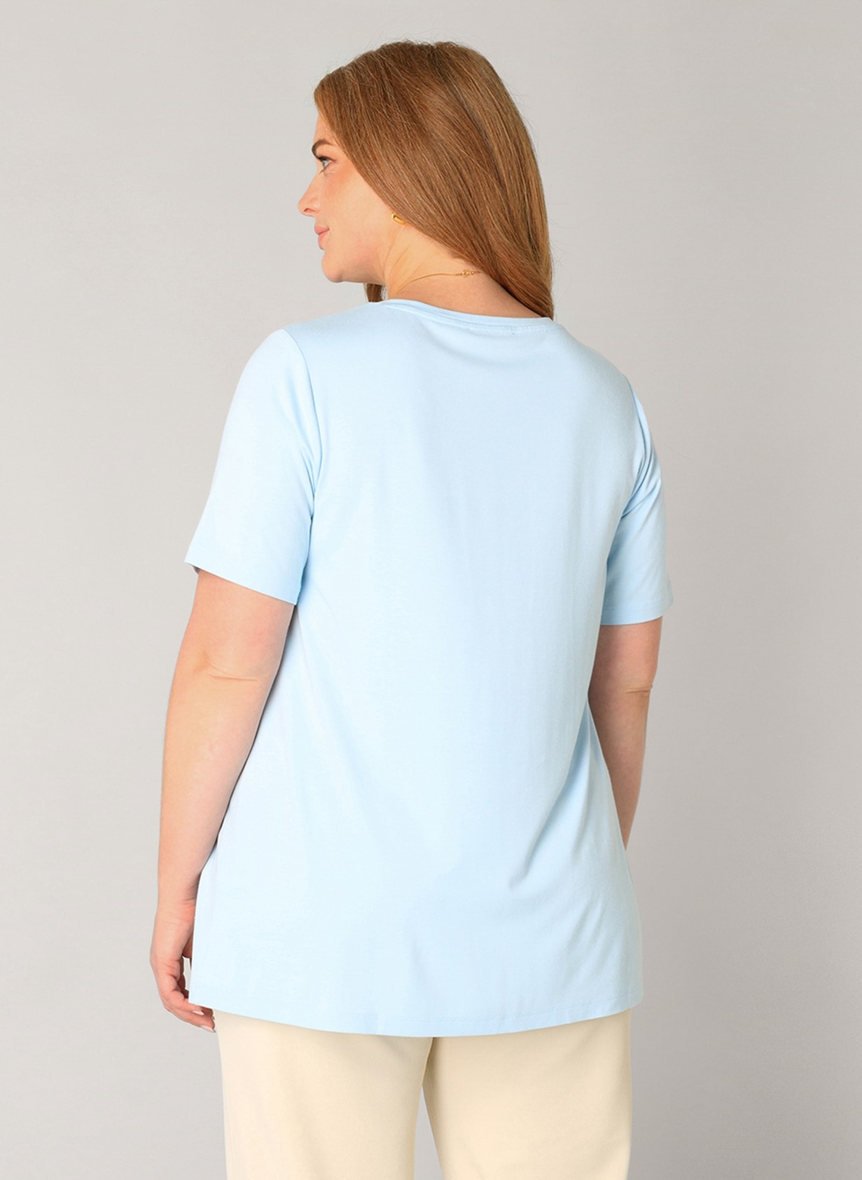 Base Level Curvy T-Shirt »Alba« mit V-Ausschnitt
