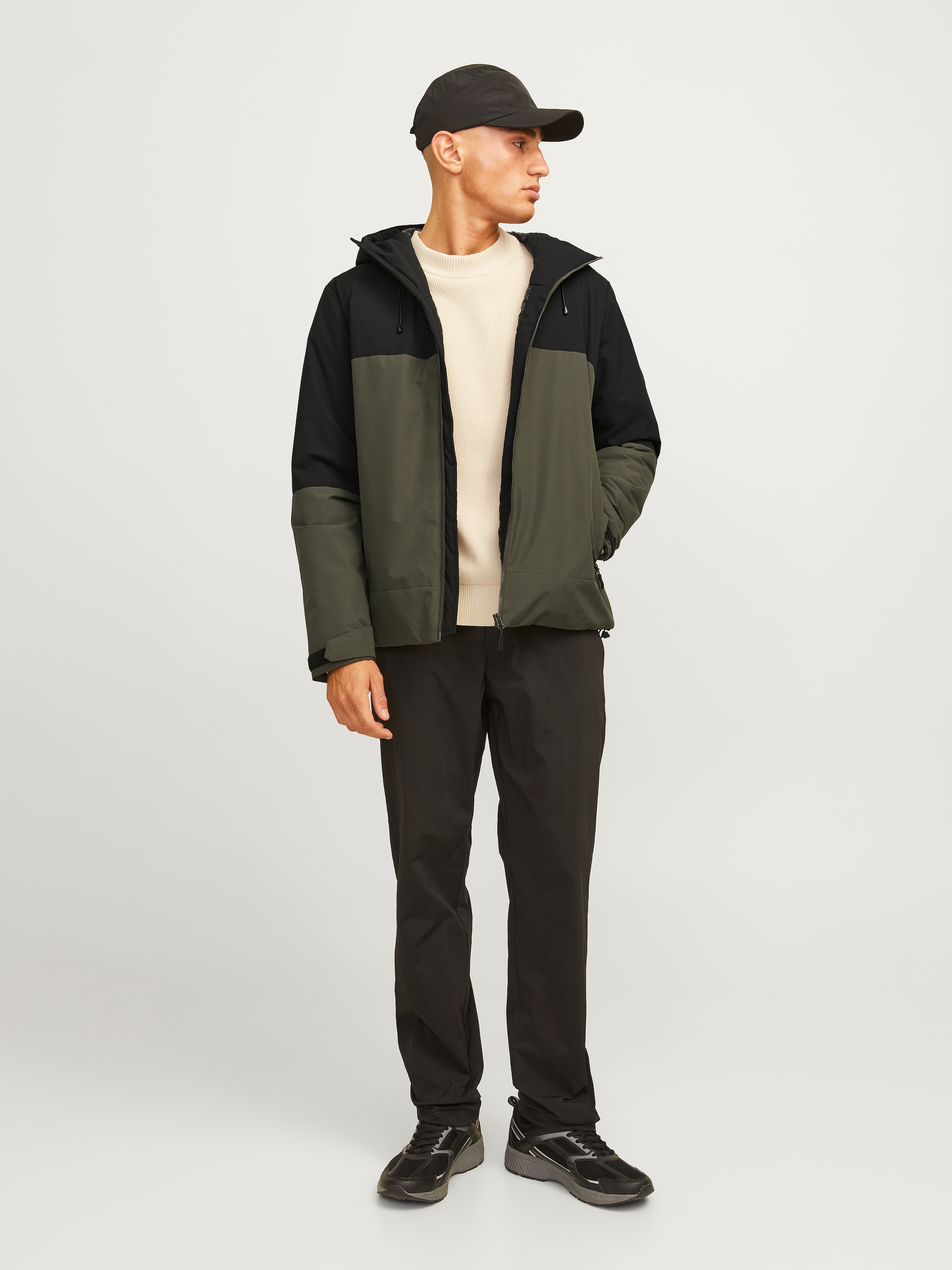 Jack & Jones Outdoorjacke »JCOAIDEN TRANSITIONAL JACKET SN«, mit Kapuze