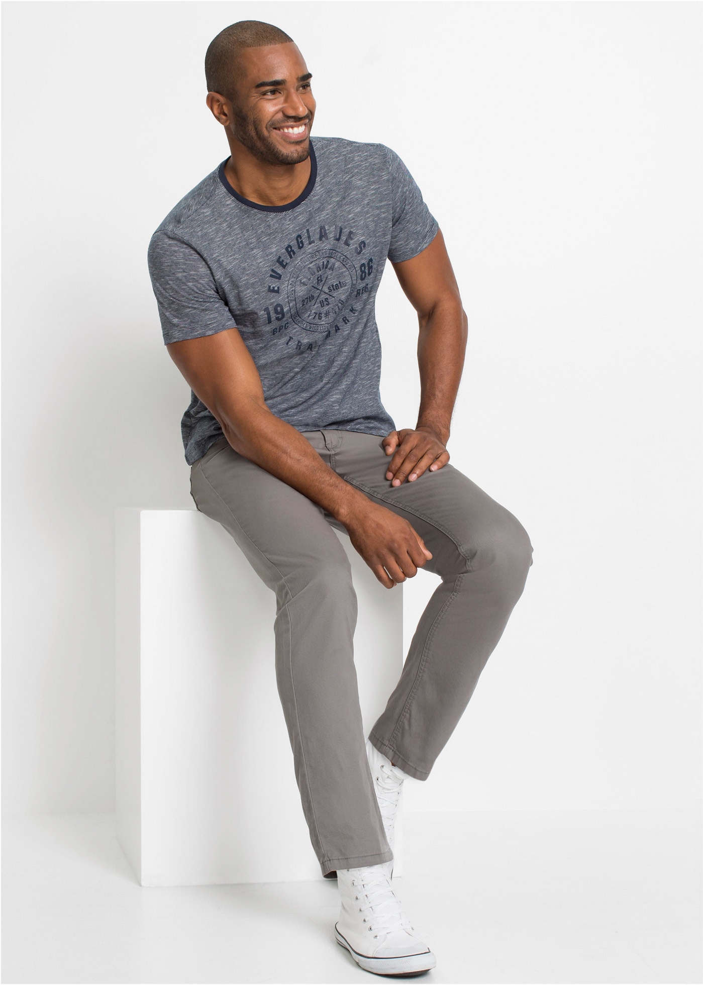 bonprix T-Shirt Packung, 2, 2 Stk. tlg. T-Shirt (2er Pack) aus reiner Baumwolle