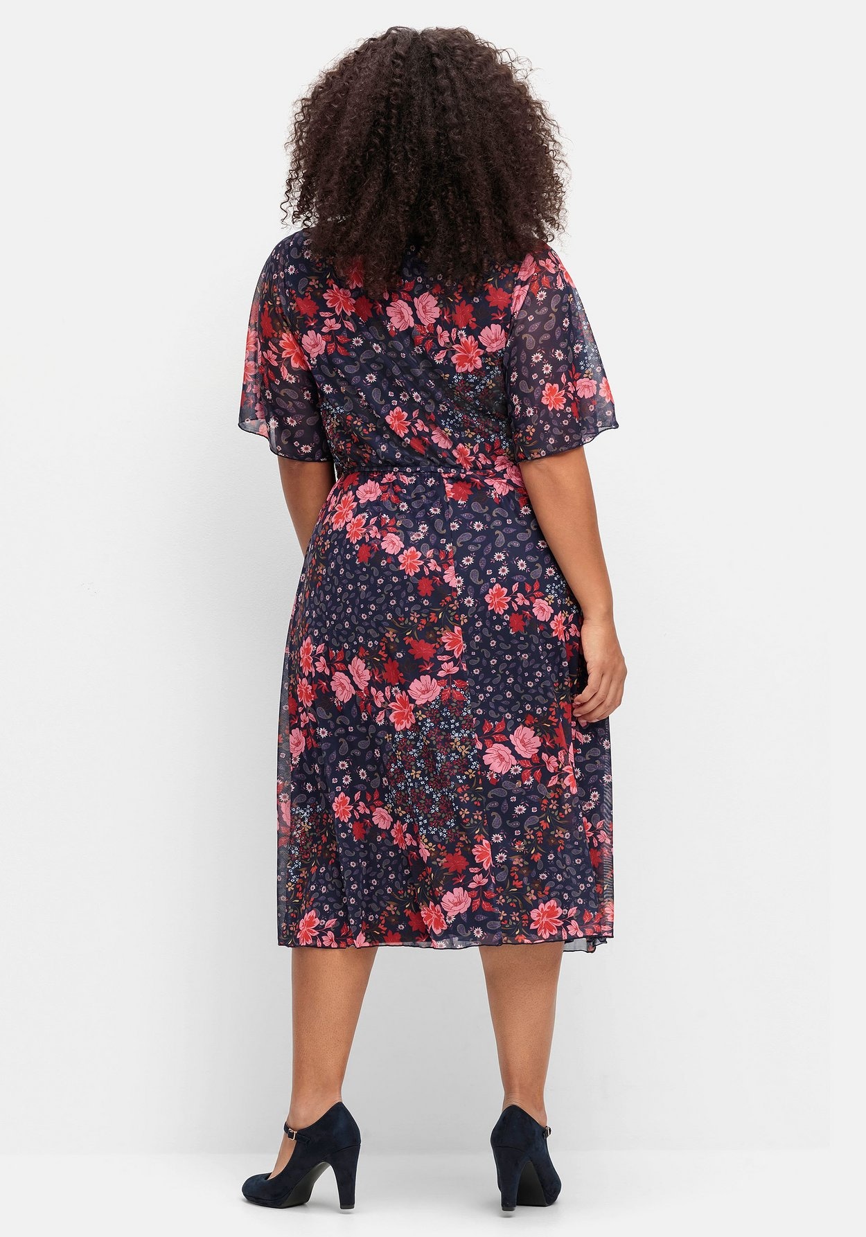 Sheego Sommerkleid »Meshkleid mit Blumendruck und blickdichtem Futter«