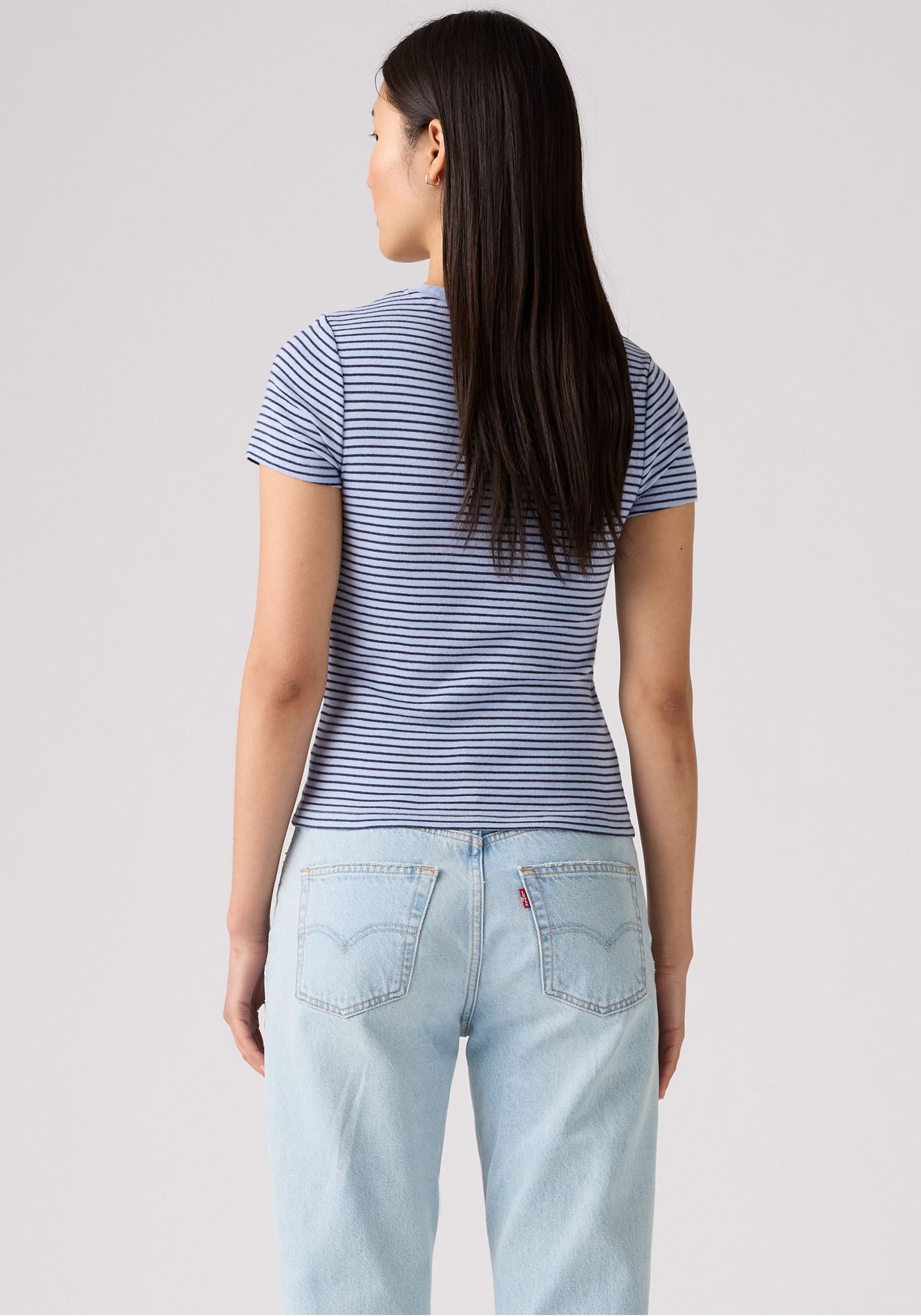 Levi's® T-Shirt »ESSENTIAL HM SS TEE«, Taillierter Schnitt
