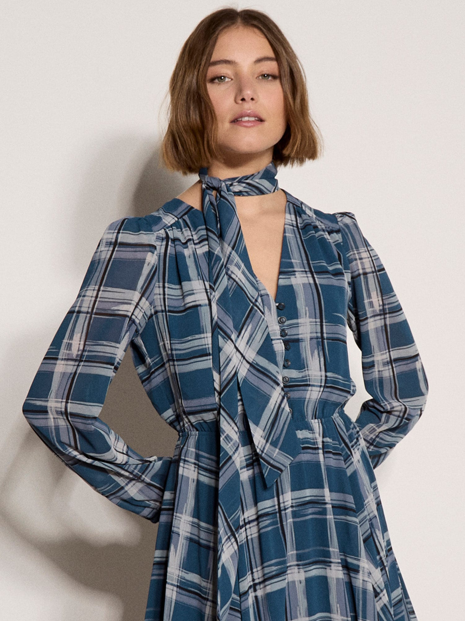 Apricot Midikleid »Wadenlanges Crêpekleid« mit elastischem Bund