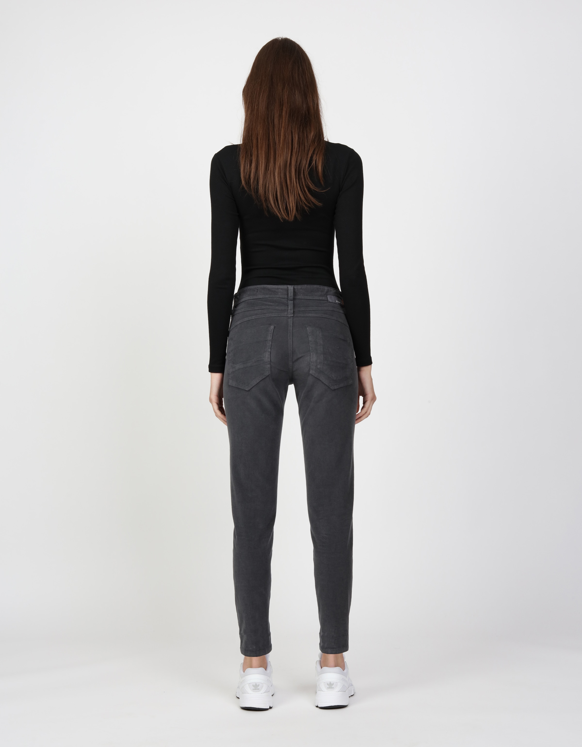 GANG Cordhose »94AMELIE CROPPED«, mit doppelter rechter Gesäßtasche