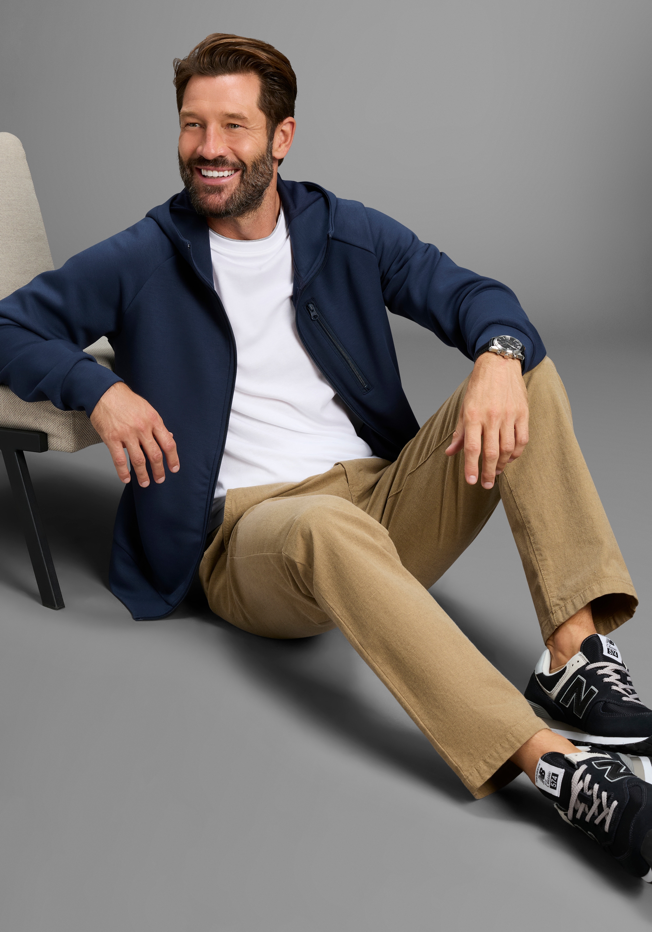 Man's World Chinohose  leichte Struktur im Gewebe