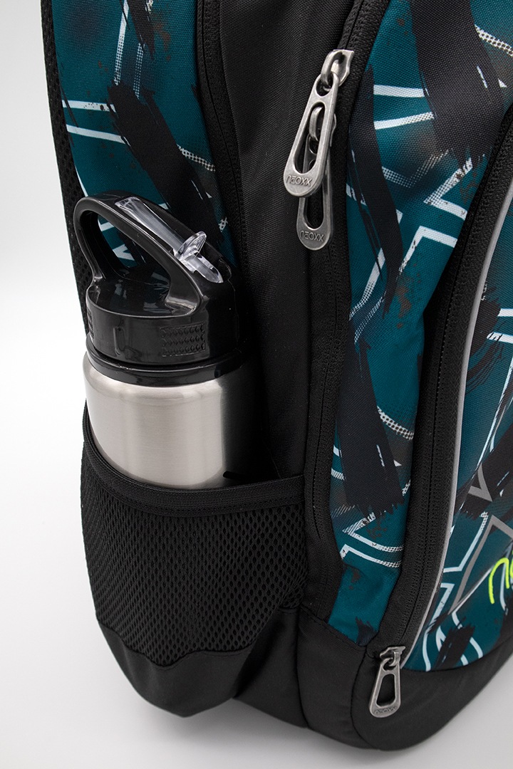 neoxx Schulrucksack »Fly, Flash yourself«, Reflektionsnaht, aus recycelten PET-Flaschen