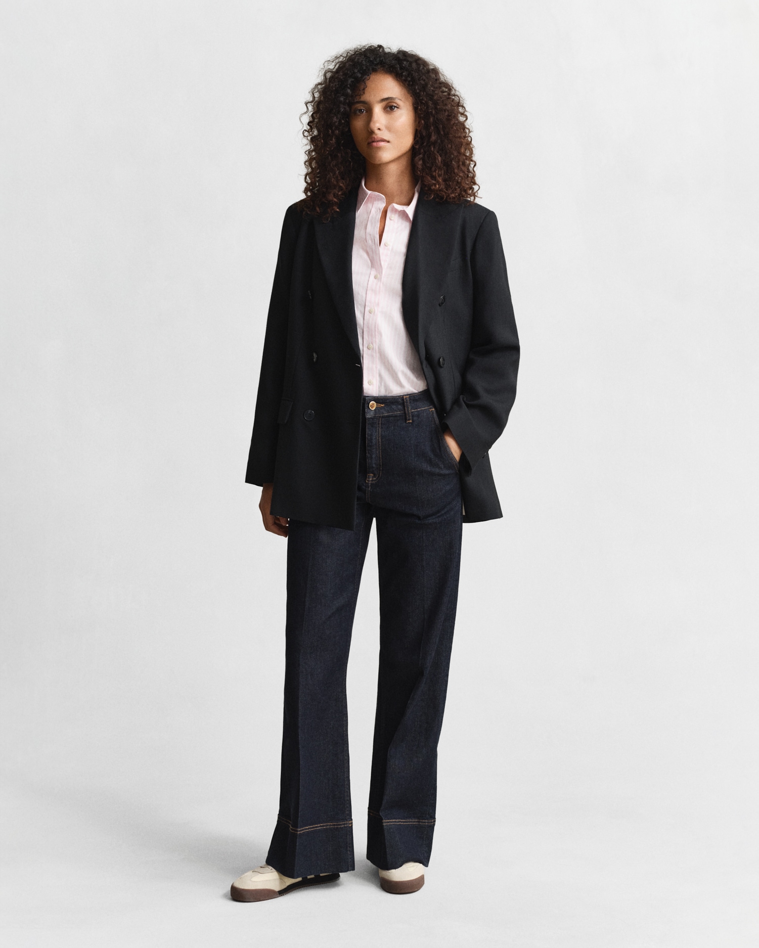 Gant Hemdbluse »REG POPLIN STRIPED SHIRT« mit einer kleinen Logostickerei auf der Brust