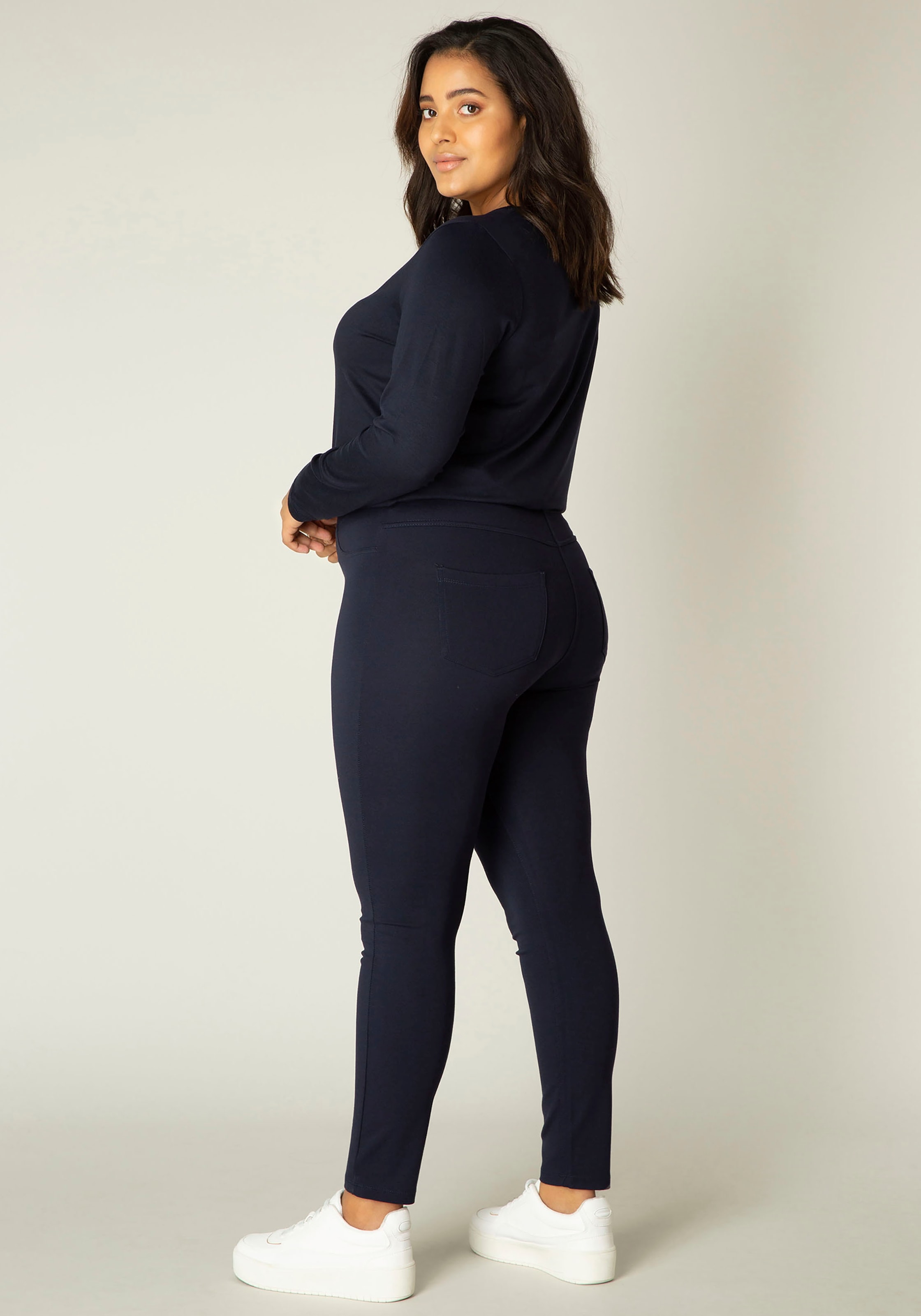 Base Level Curvy Jeggings »Arnika«, mit Badge