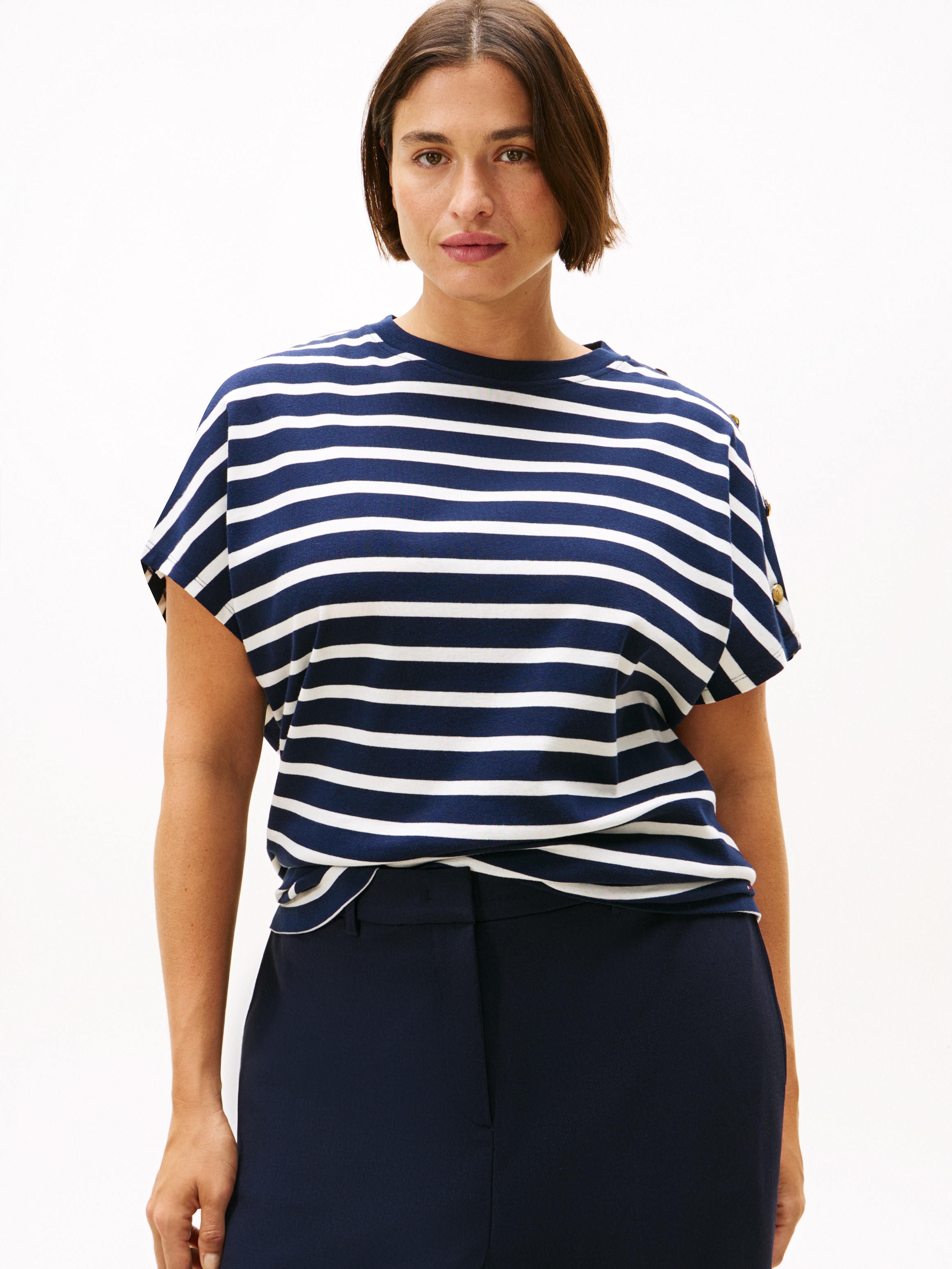 Tommy Hilfiger Curve Kurzarmshirt »CRV GOLD BUTTON SS TEE«, in großen Größen