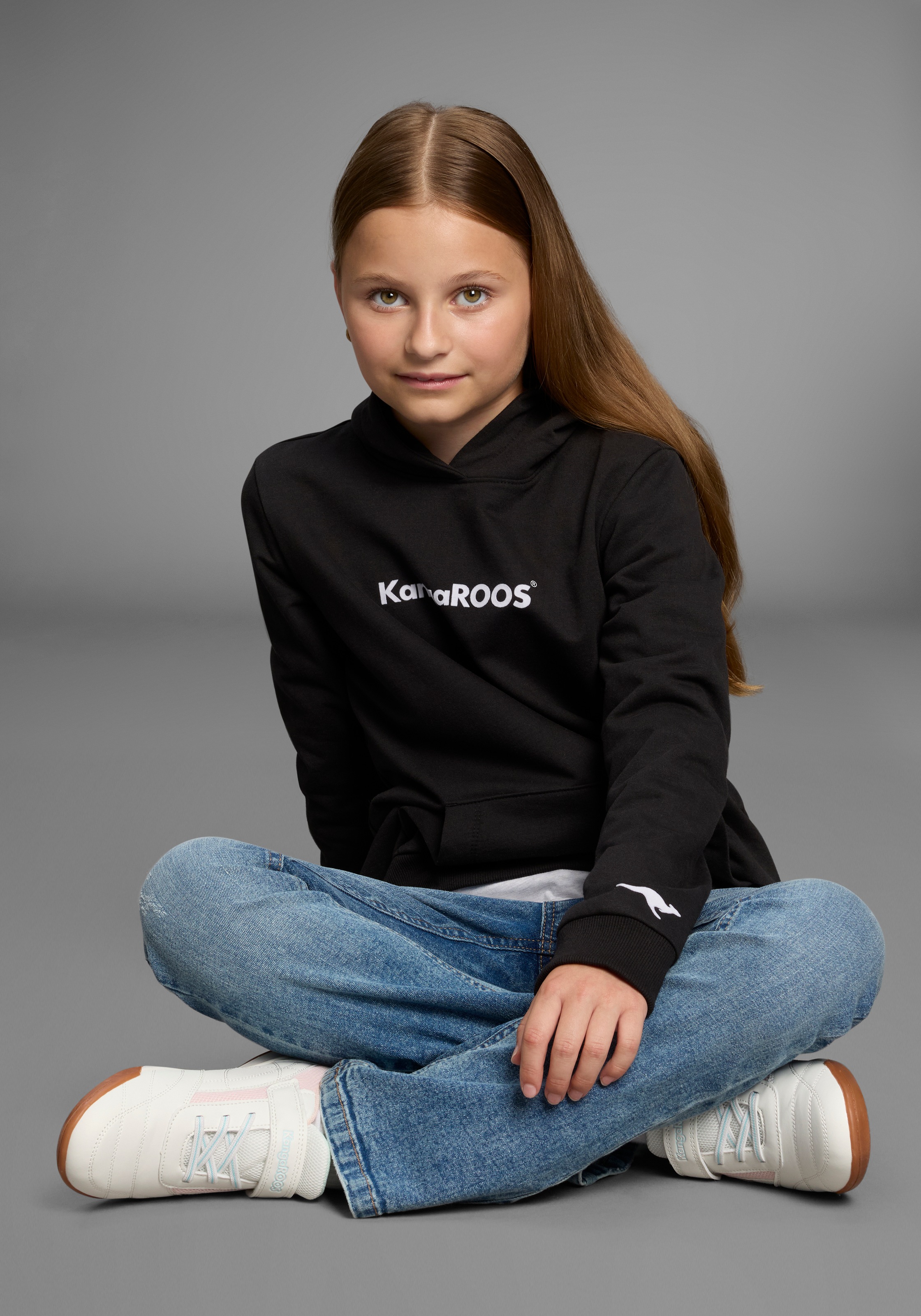KangaROOS Kapuzensweatshirt »Hoodie mit Logoprint«, Langarm, bedruckt, aus Sweatware mit Baumwolle, mit Kängurutasche