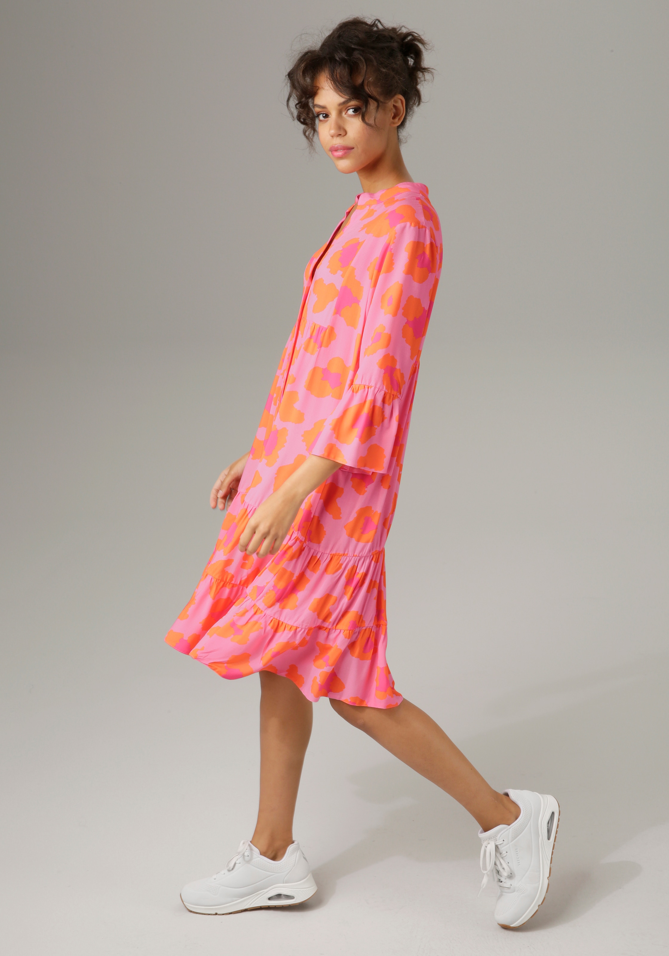 graphischen farbenfrohen, Tunikakleid, bestellen bedruckt bei mit OTTO Blüten CASUAL Aniston