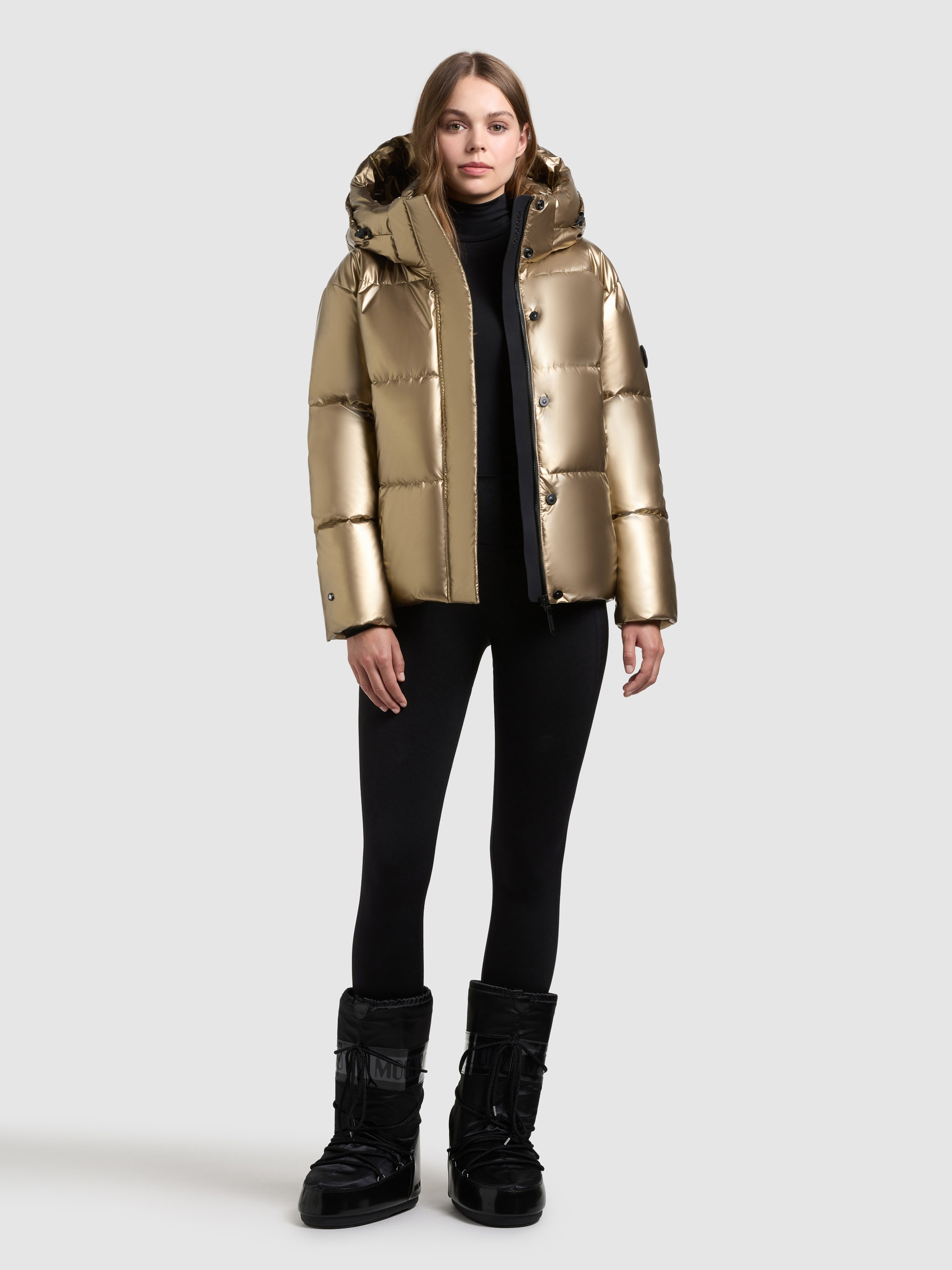 khujo Steppjacke »DEVINA2 SHINY« mit Kapuze abnehmbare Kapuze, Windschutzblende mit Magnetverschluss