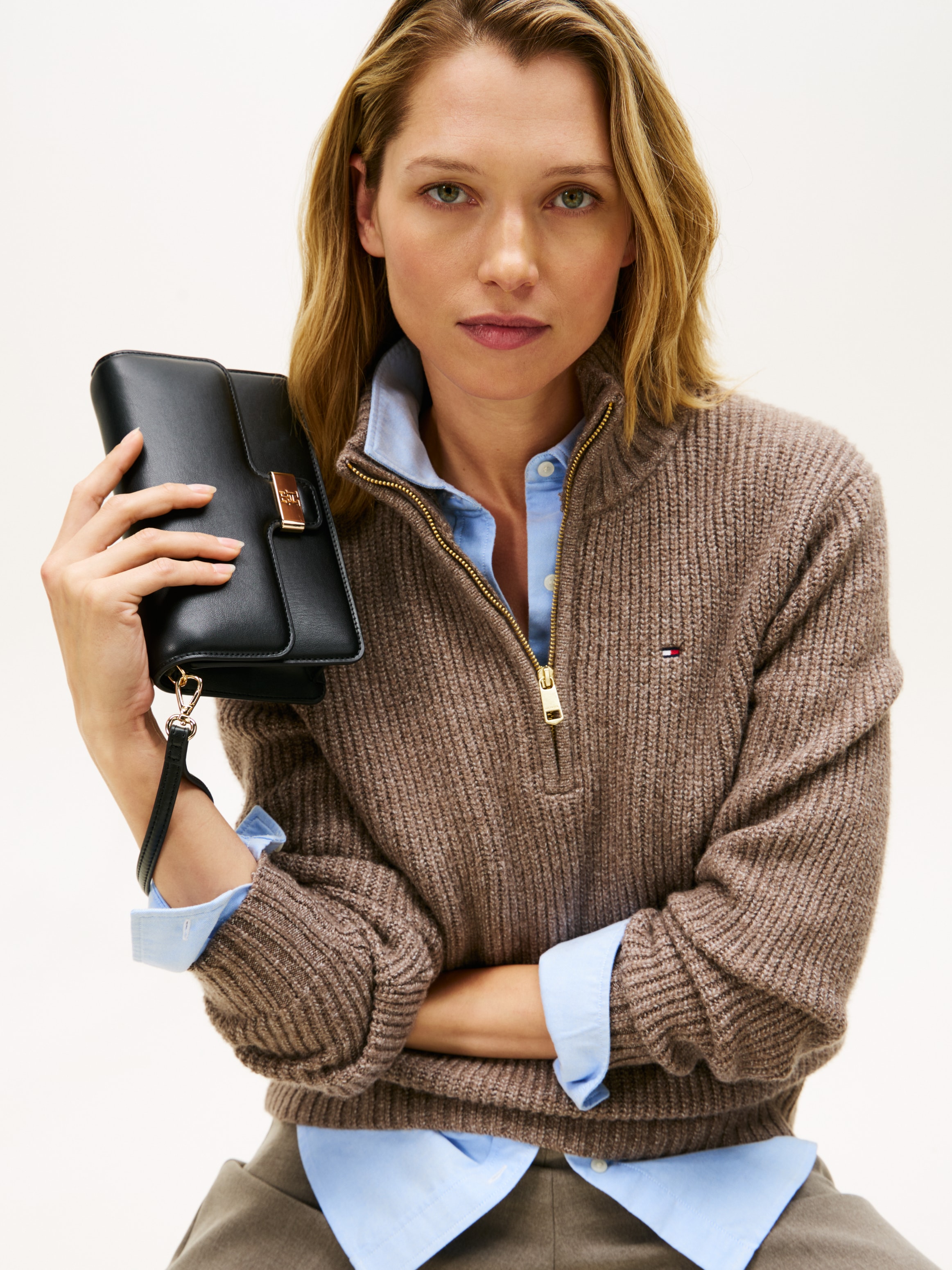 Tommy Hilfiger Clutch »TH HERITAGE CLUTCH« , Minibag, Abendtasche, Umhängetasche mit goldfarbener Umhängkette