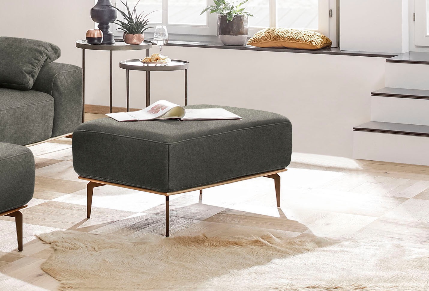 W.SCHILLIG Polsterhocker »run«, mit elegantem Holzsockel, Füße in Bronze pulverbeschichtet, Breite 75 cm