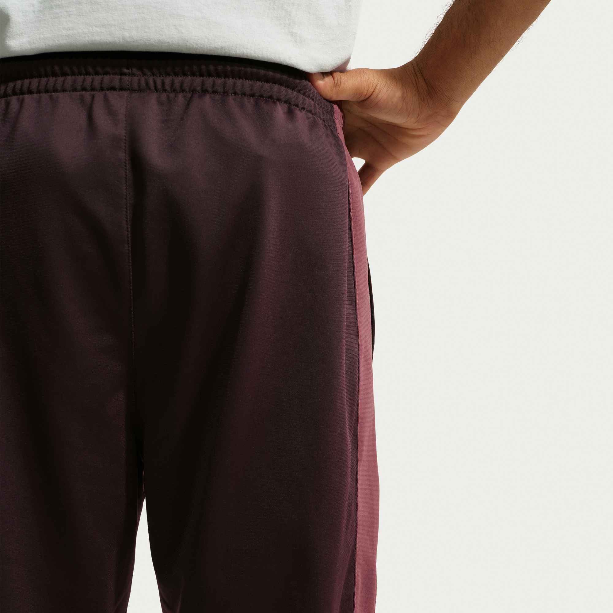 Nike Sportswear Trainingsanzug »Nike Windrunner Men's Poly-Knit Tracksuit« zweiteiliges Outfit, aus Poly-Knit-Material, auch in großen Größen