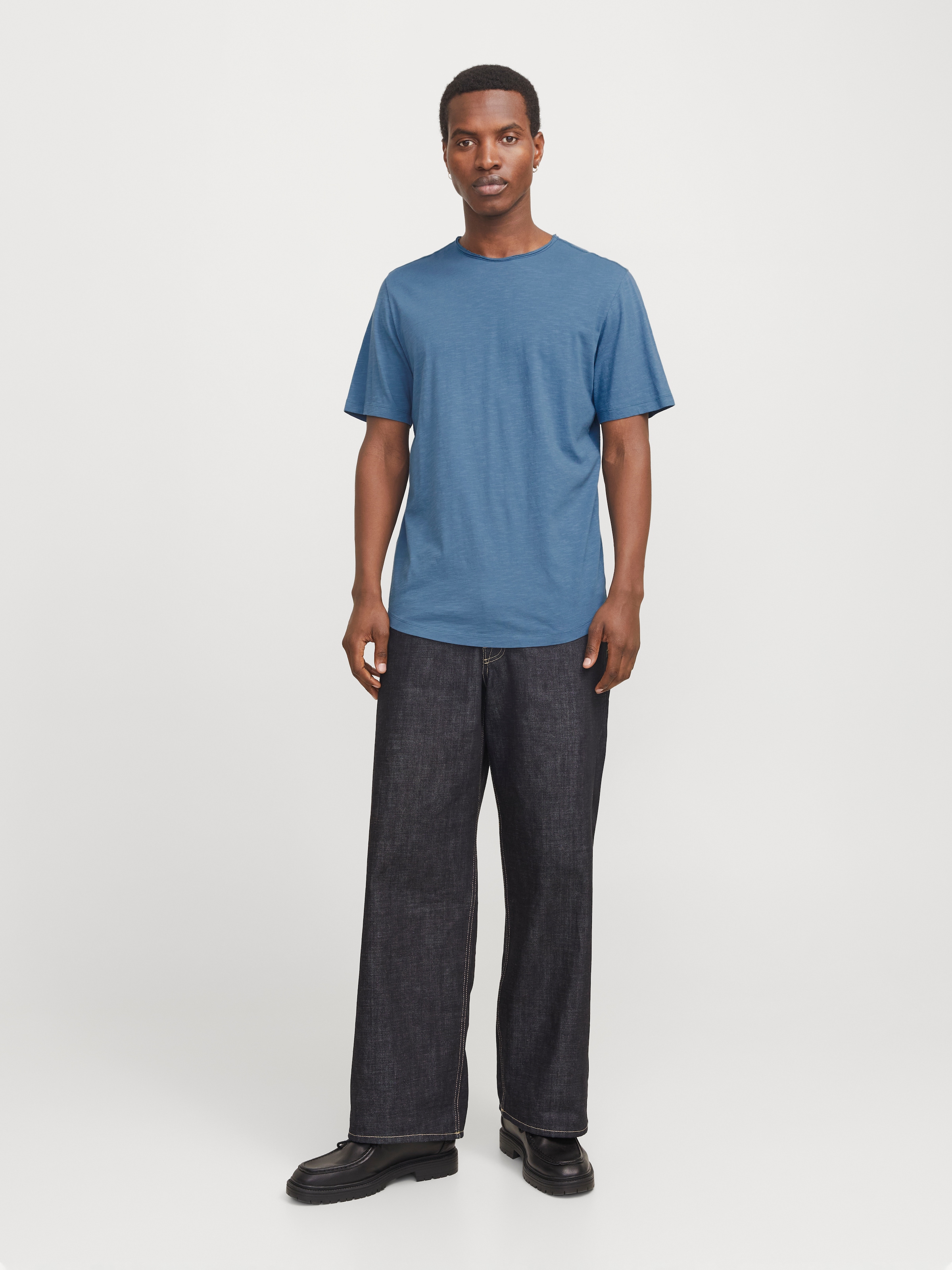 Jack & Jones Rundhalsshirt »JJEBASHER TEE O-NECK SS NOOS« mit Rundhalsausschnitt