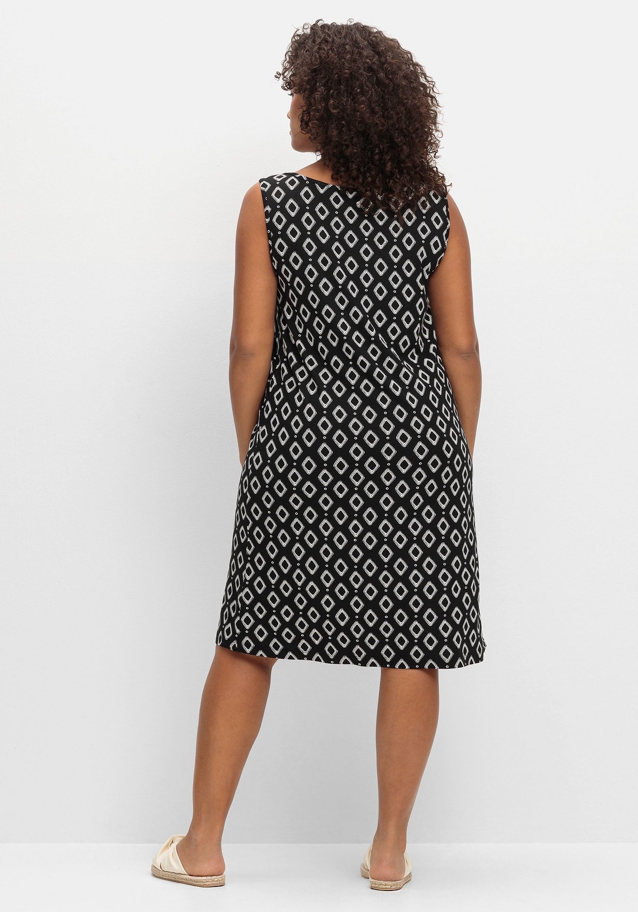 Sheego Strandkleid »Strandkleid mit Kellerfalte vorn«