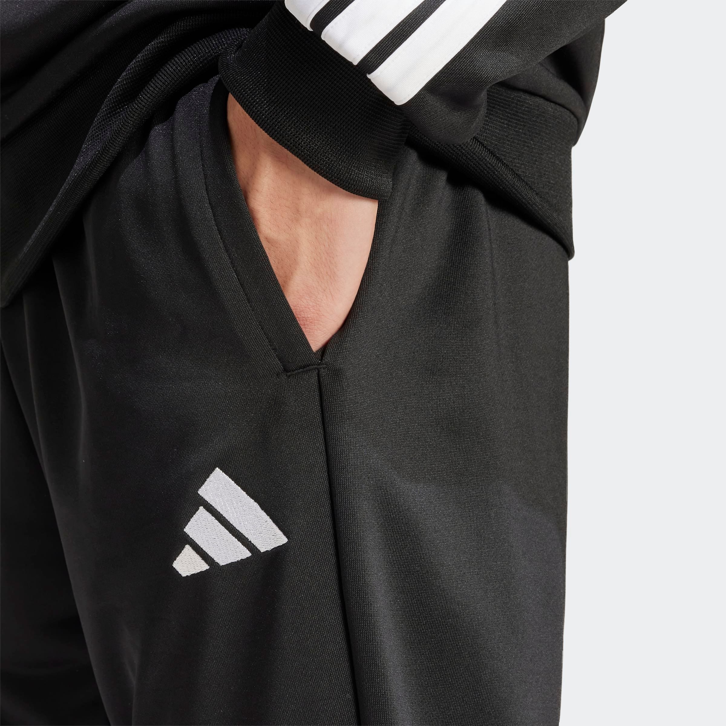 adidas Sportswear »M 3S FT TT TS« 2 tlg. zweiteiliges Set, aus French-Terry-Material, mit Rippdetails