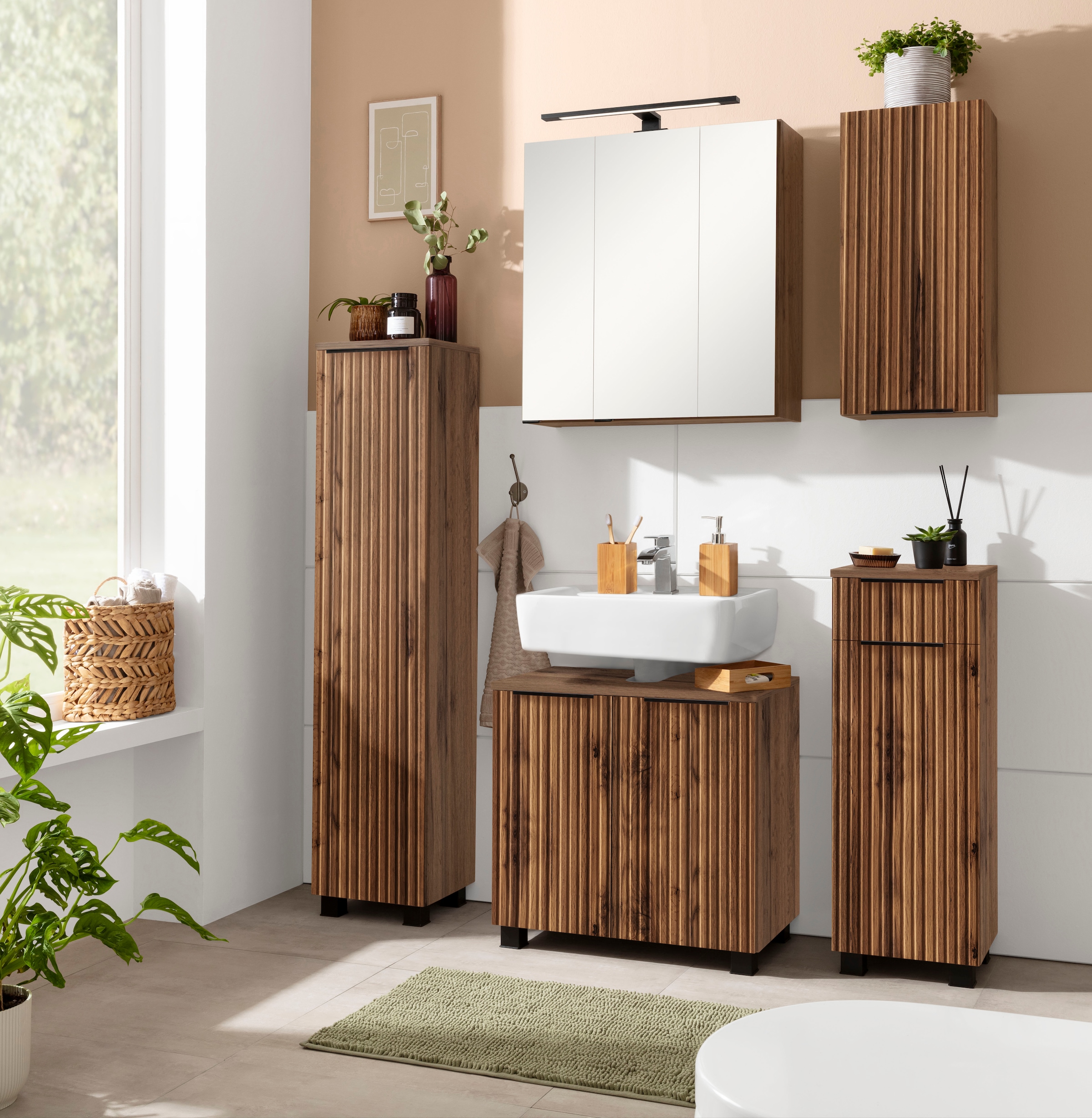 welltime Hängeschrank »Trento, verschiedene Ausführungen und Farben«, Badmöbel, Breite 30 cm, 1 Tür, 2 Einlegeböden, Made in Germany