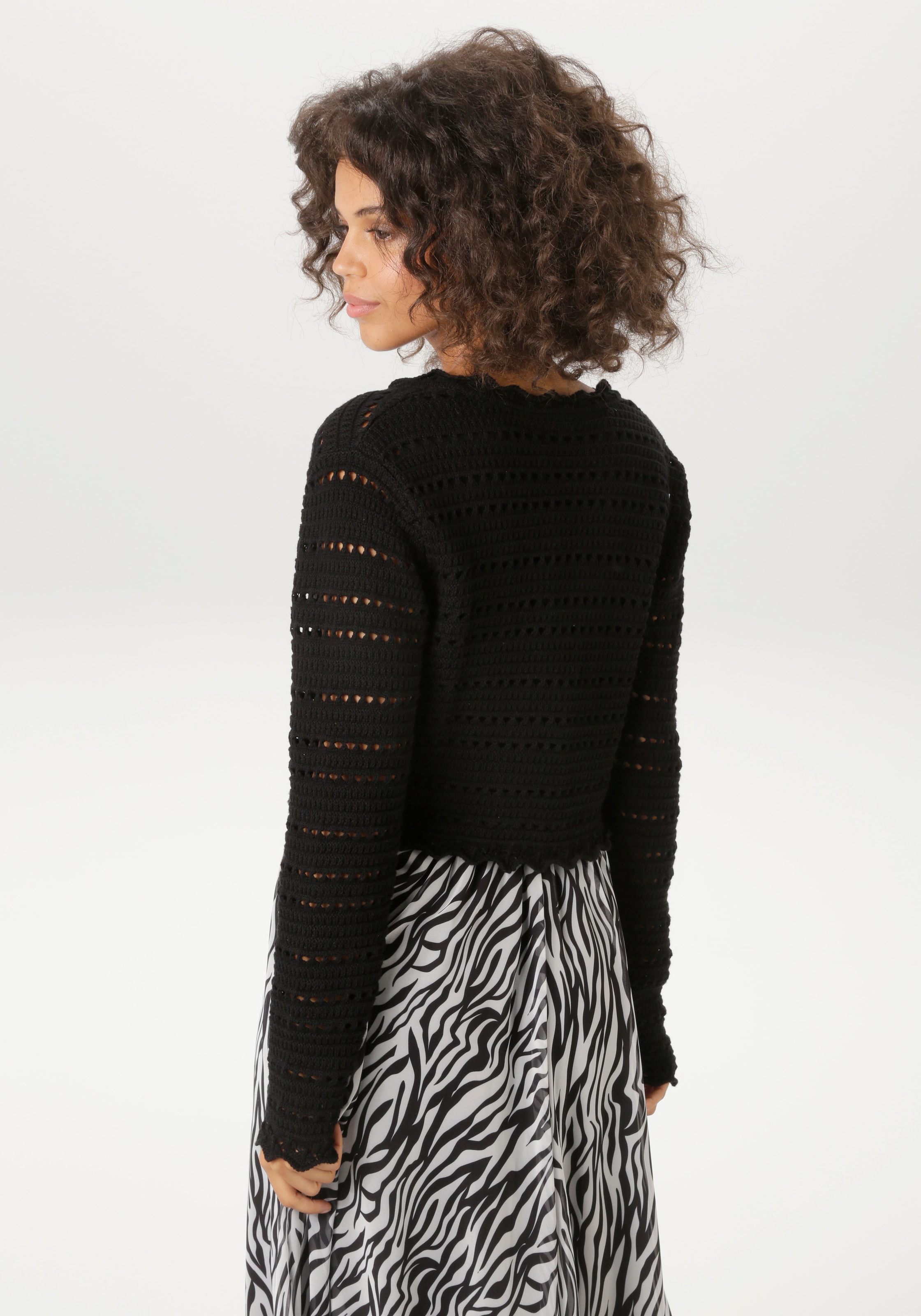 Aniston CASUAL Strickjacke im trendigen Ajour-Muster-Mix - NEUE KOLLEKTION