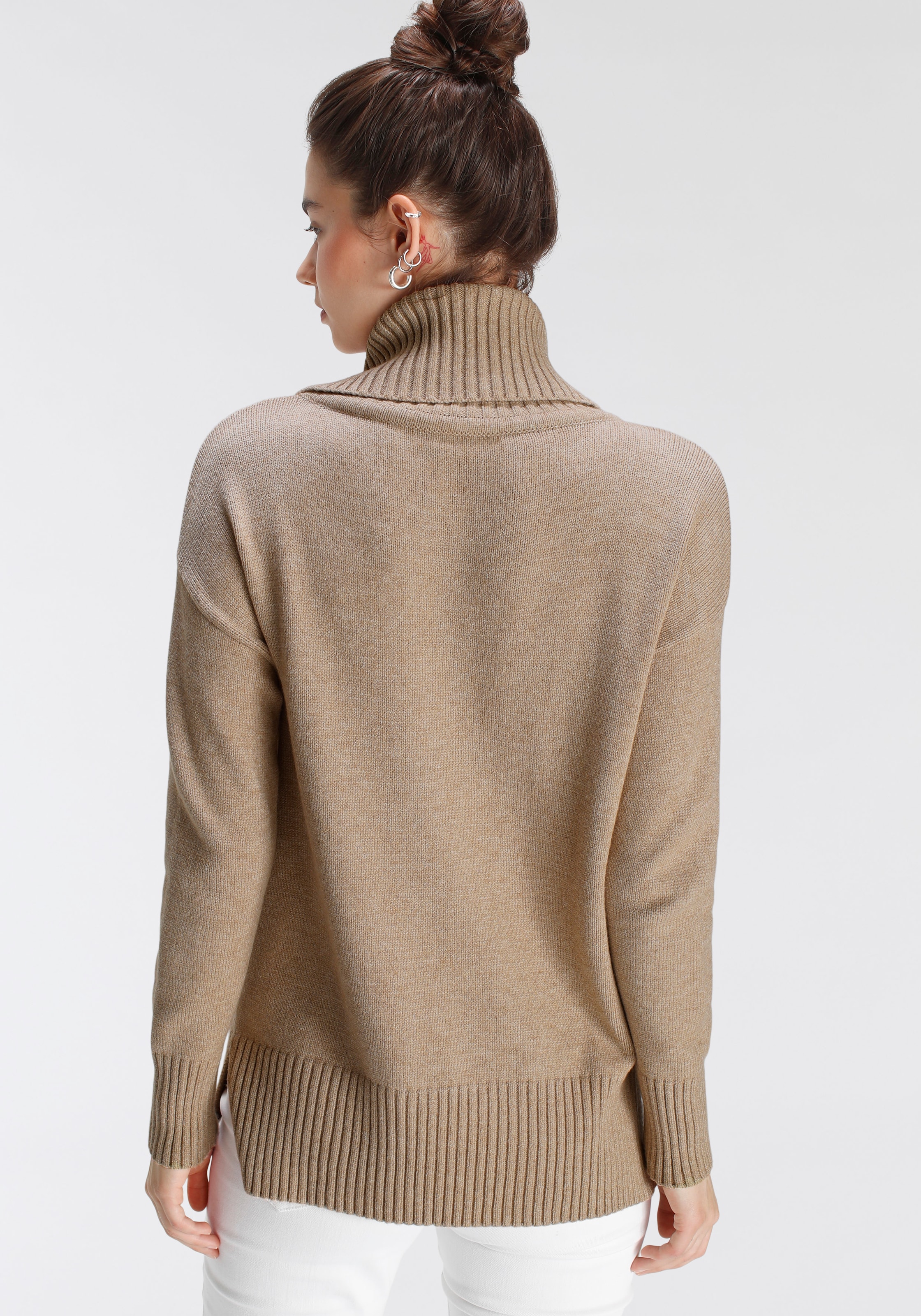 Tamaris Rollkragenpullover in lässiger Form mit seitlichen Schlitzen