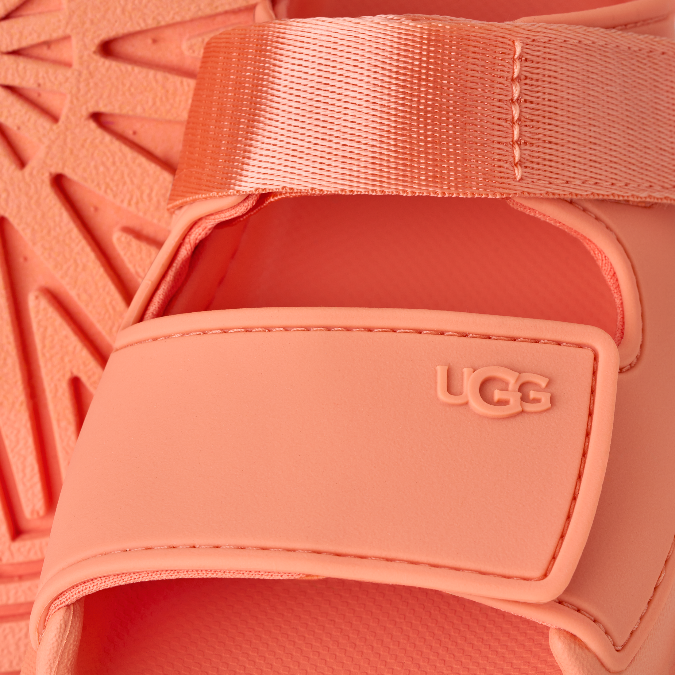 UGG Sandale »K GOLDENGLOW«  , Sommerschuh, Poolslides, Plateauabsatz, mit Klettverschluss