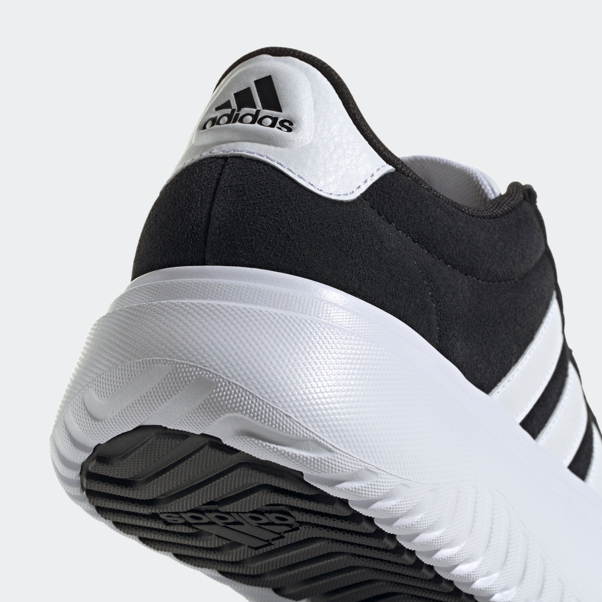 adidas Sportswear Sneaker »GRAND COURT PLATFORM«, Design auf den Spuren des adidas Superstar