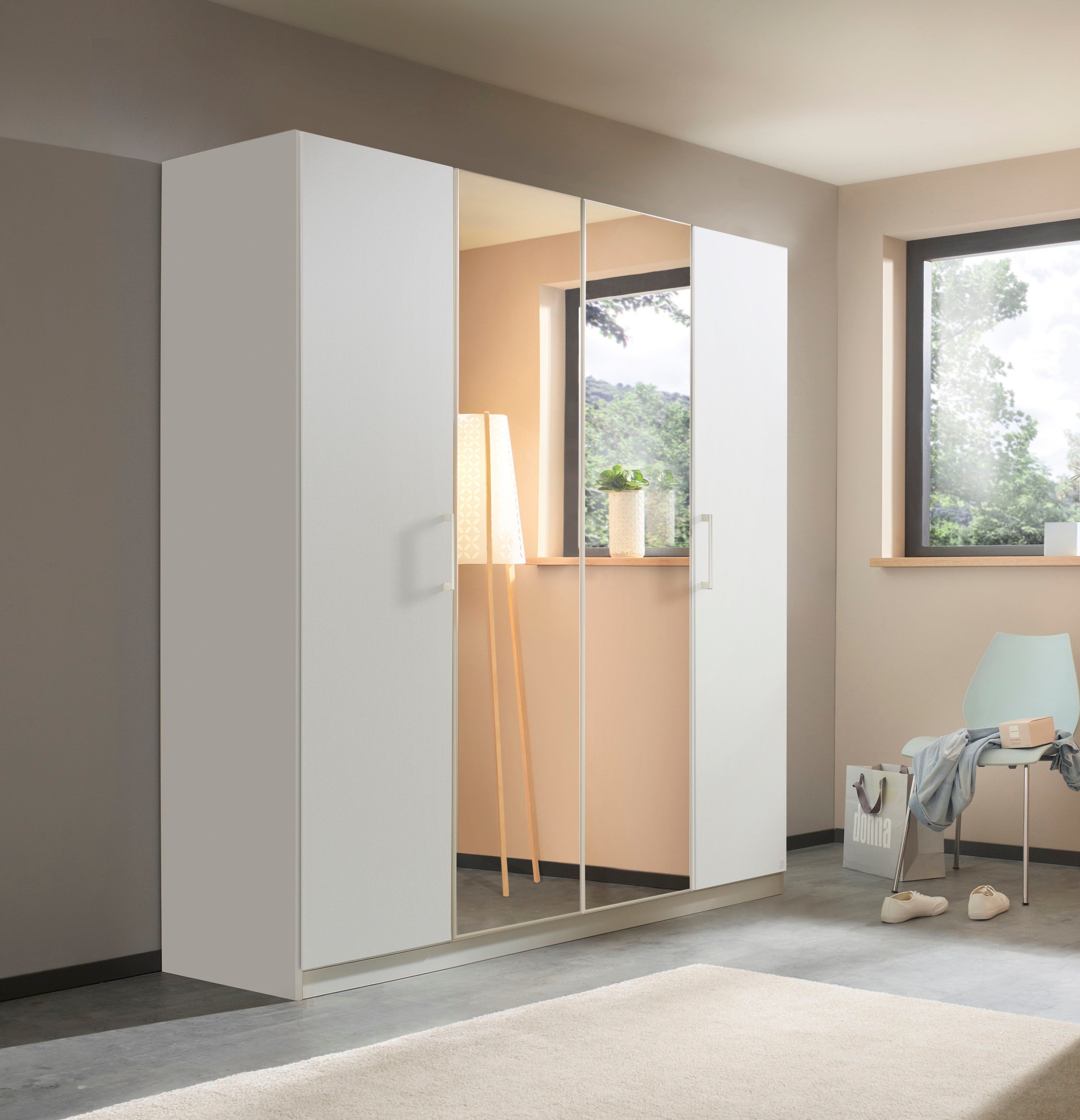 rauch Drehtürenschrank »Kleiderschrank Schrank Garderobe Wäscheschrank COSMO«, mit zusätzlichen Einlegeböden, Metallgriffe in Weiß MADE IN GERMANY