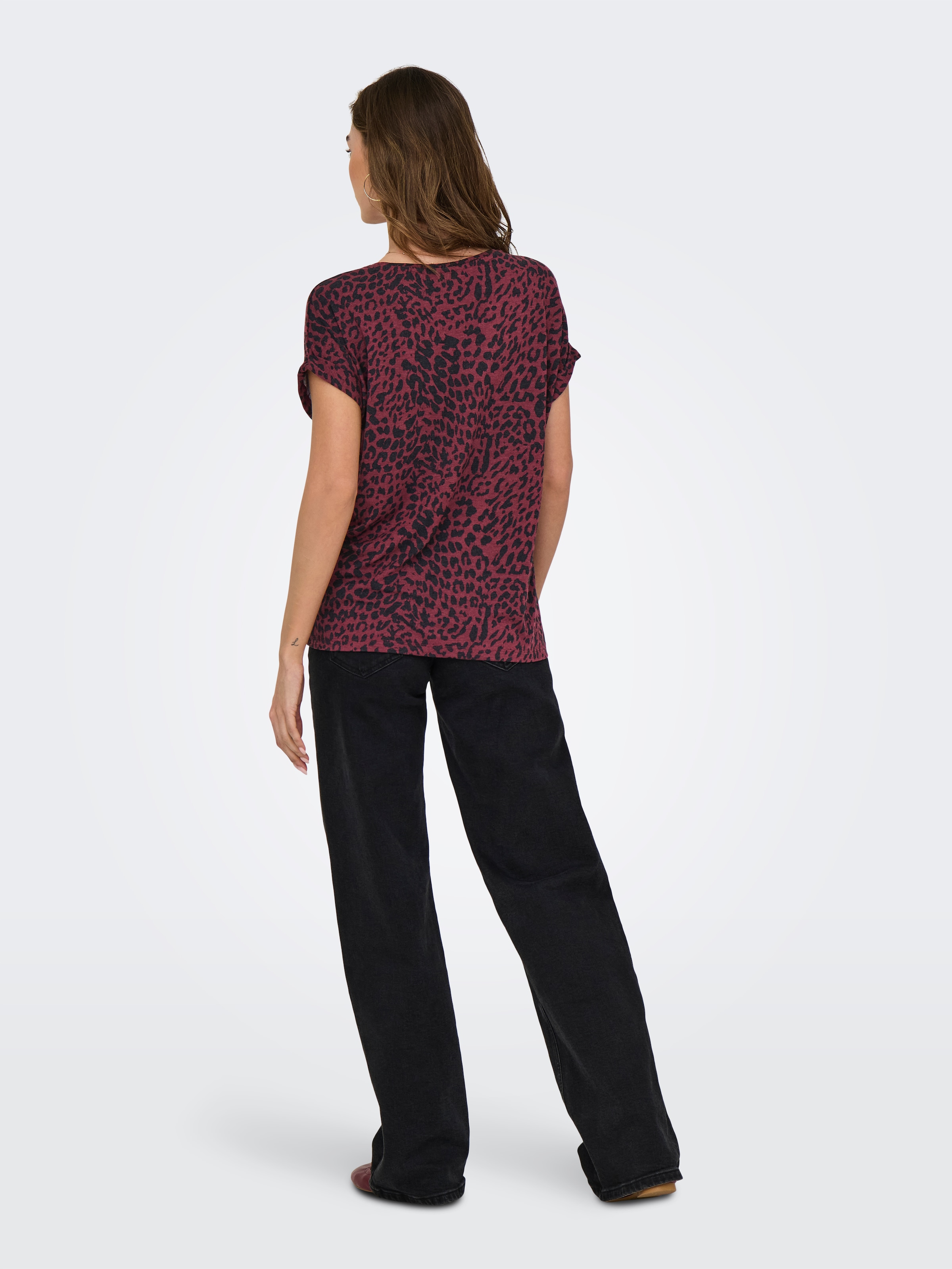 ONLY »ONLMOSTER – Shirt mit Animal-Print und lockerem Schnitt« animal-print, modisch, loose fit, Viskosemischung, Rundhals
