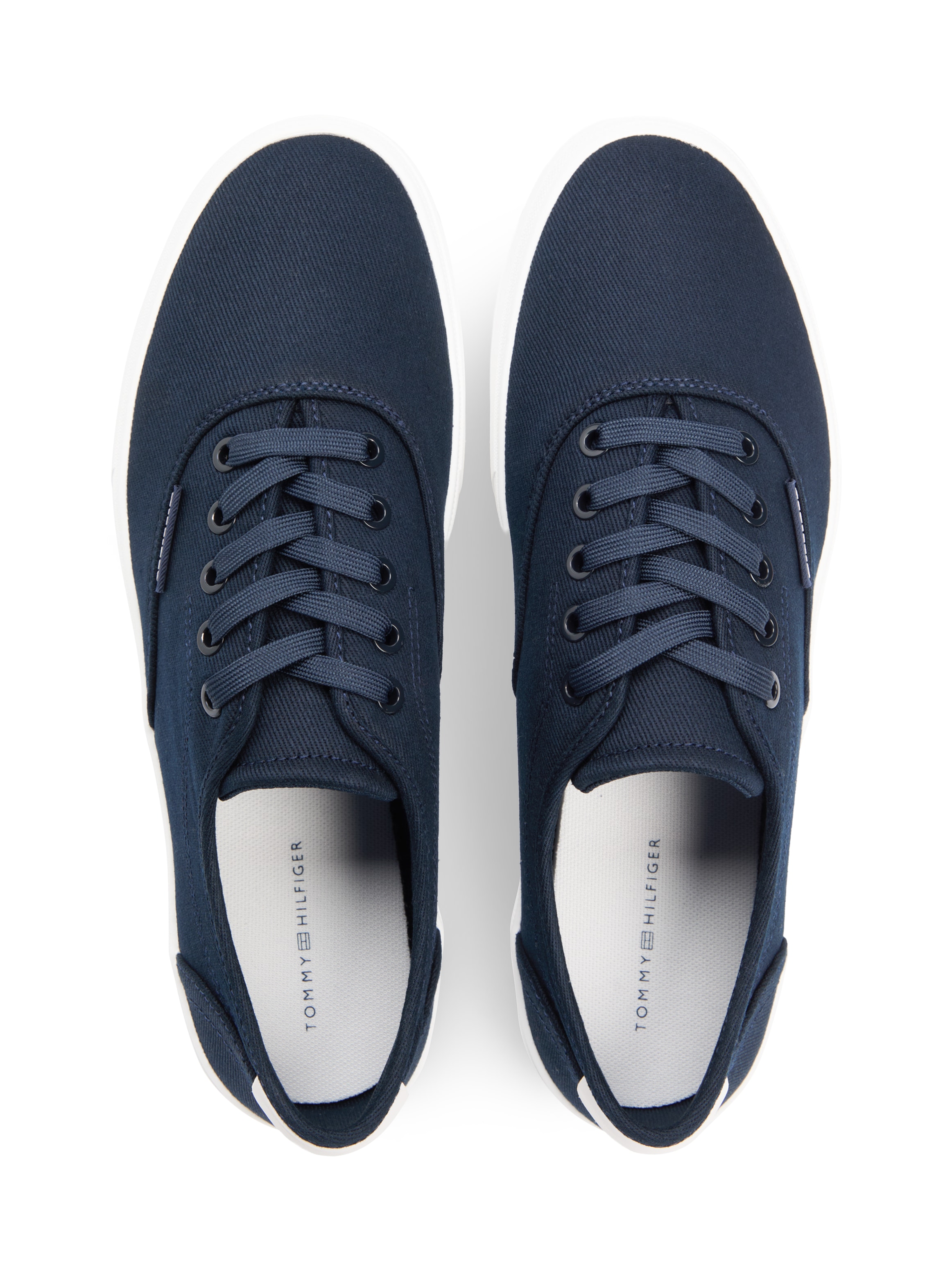 Tommy Hilfiger Sneaker »TH VULC CUP CVS«  Freizeitschuh, Halbschuh, Schnürschuh mit Kontrastbesatz an der Ferse