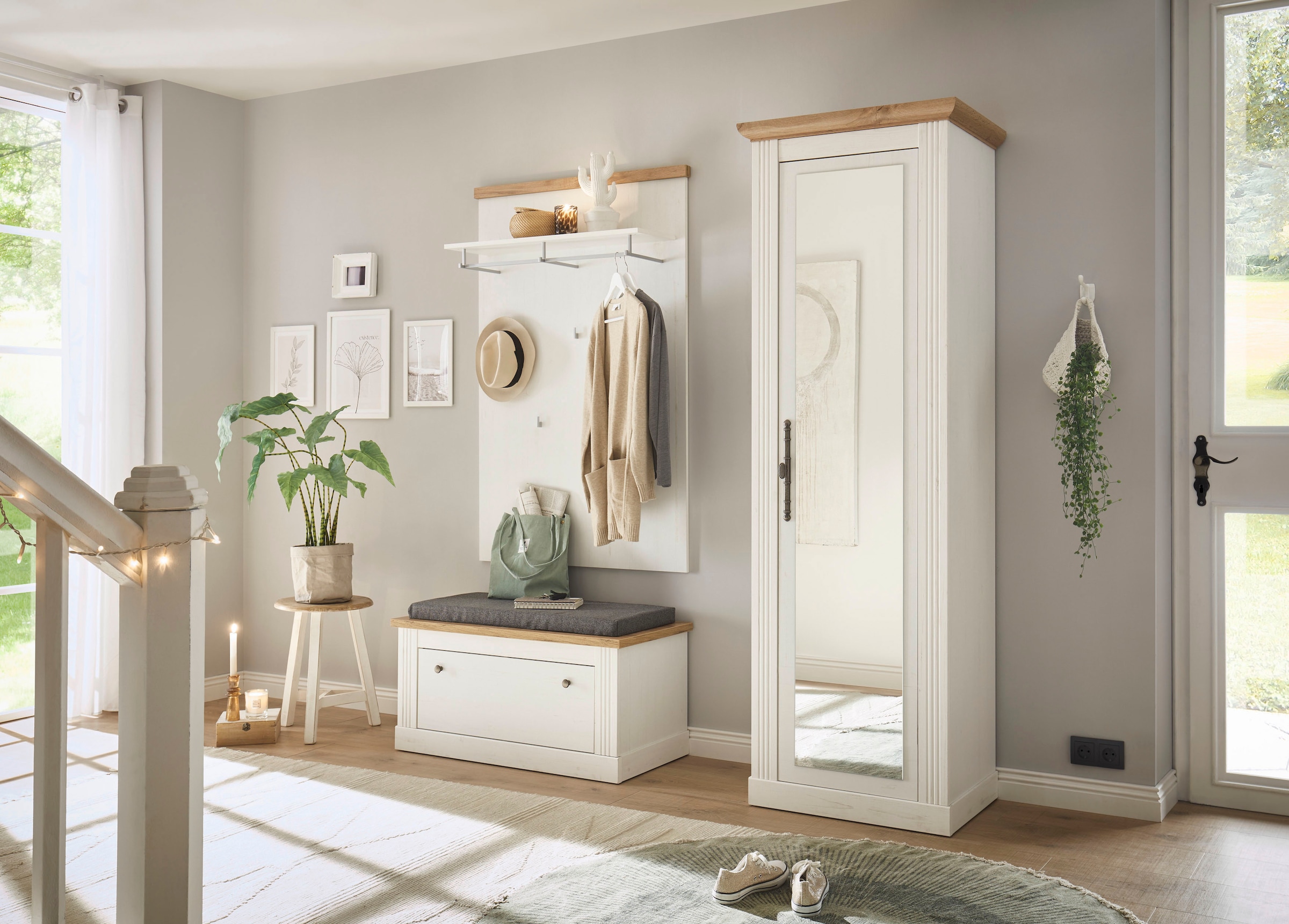 Home affaire Garderoben-Set »WESTMINSTER BESTSELLER!«, (3 St., Schuhbank, Wandpaneel, Garderobenschrank), im romantischen Landhausstil