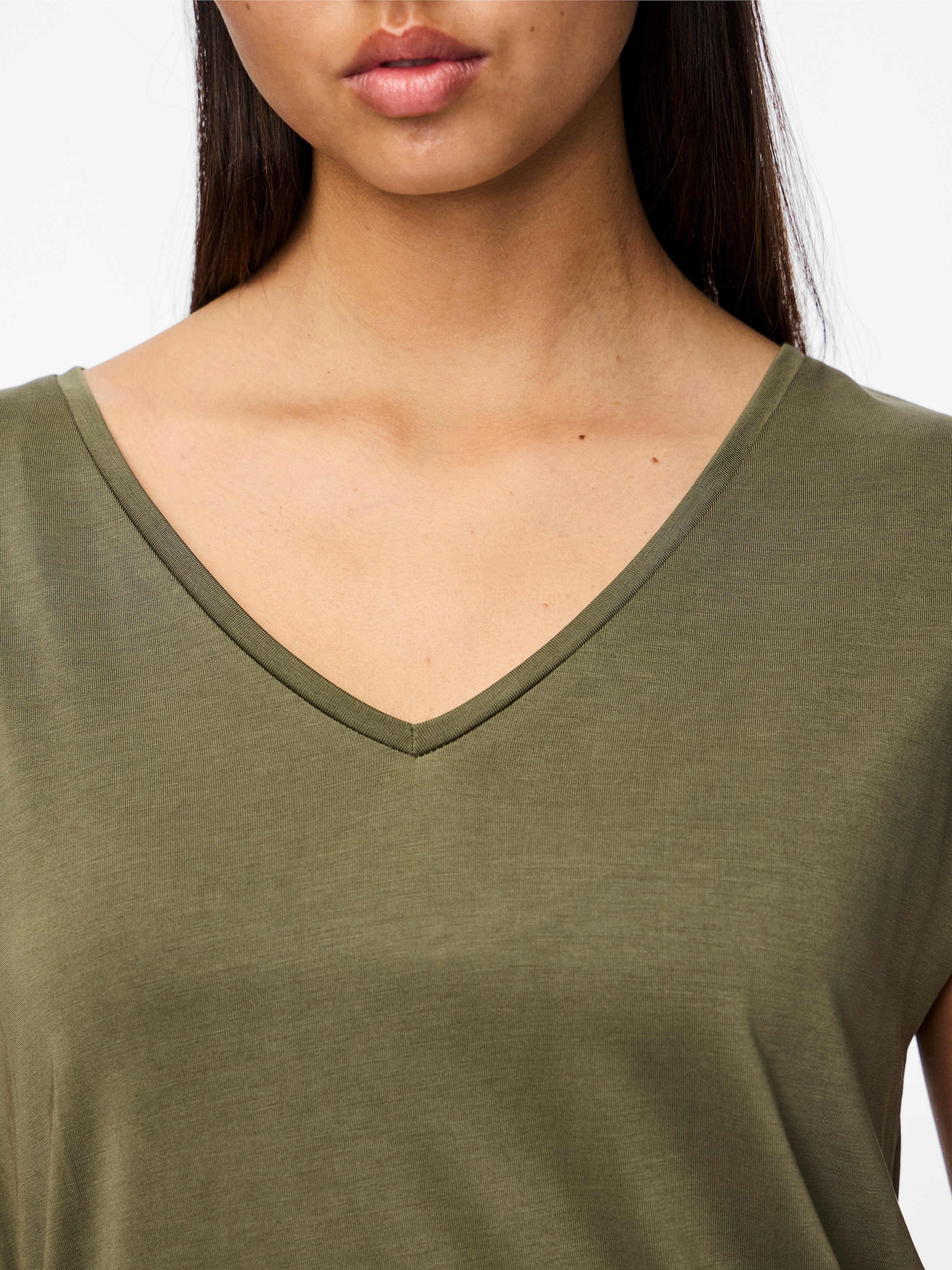 pieces Kurzarmshirt »PCKAMALA TEE NOOS BC« Materialmix, regular fit